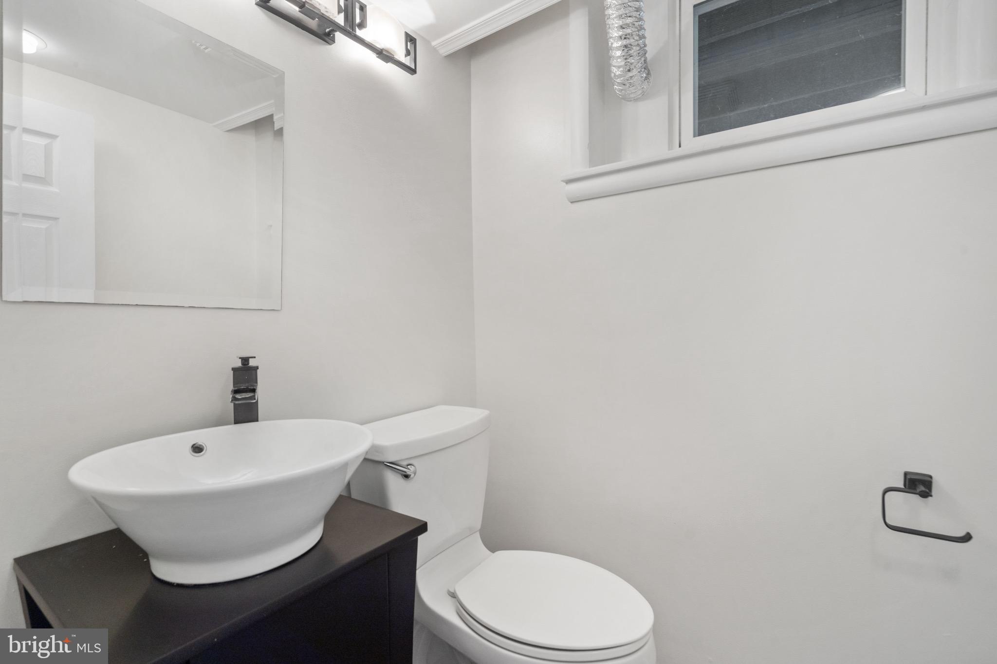 EAST FALLS CHURCH - Residential Lease