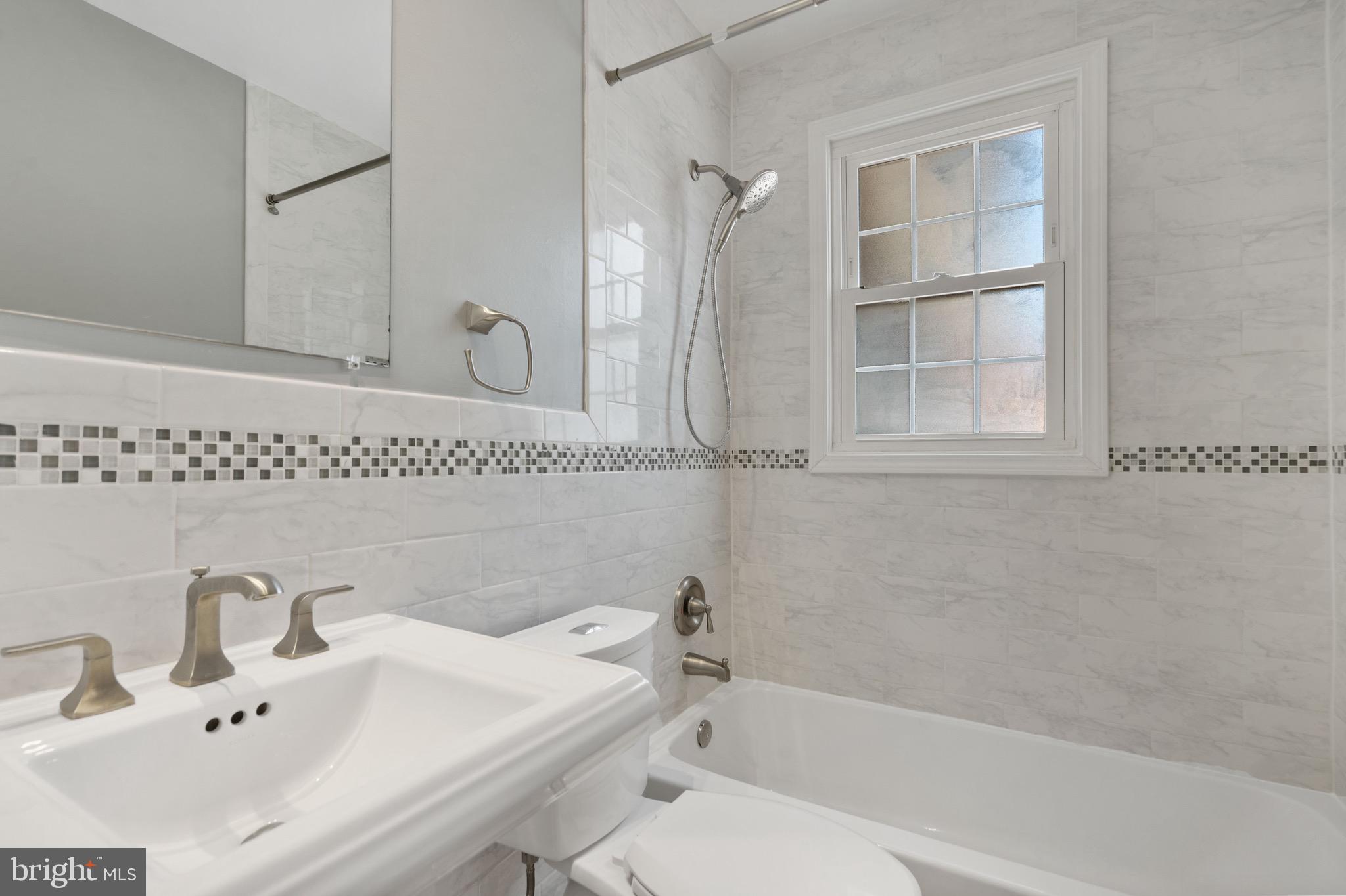 EAST FALLS CHURCH - Residential Lease