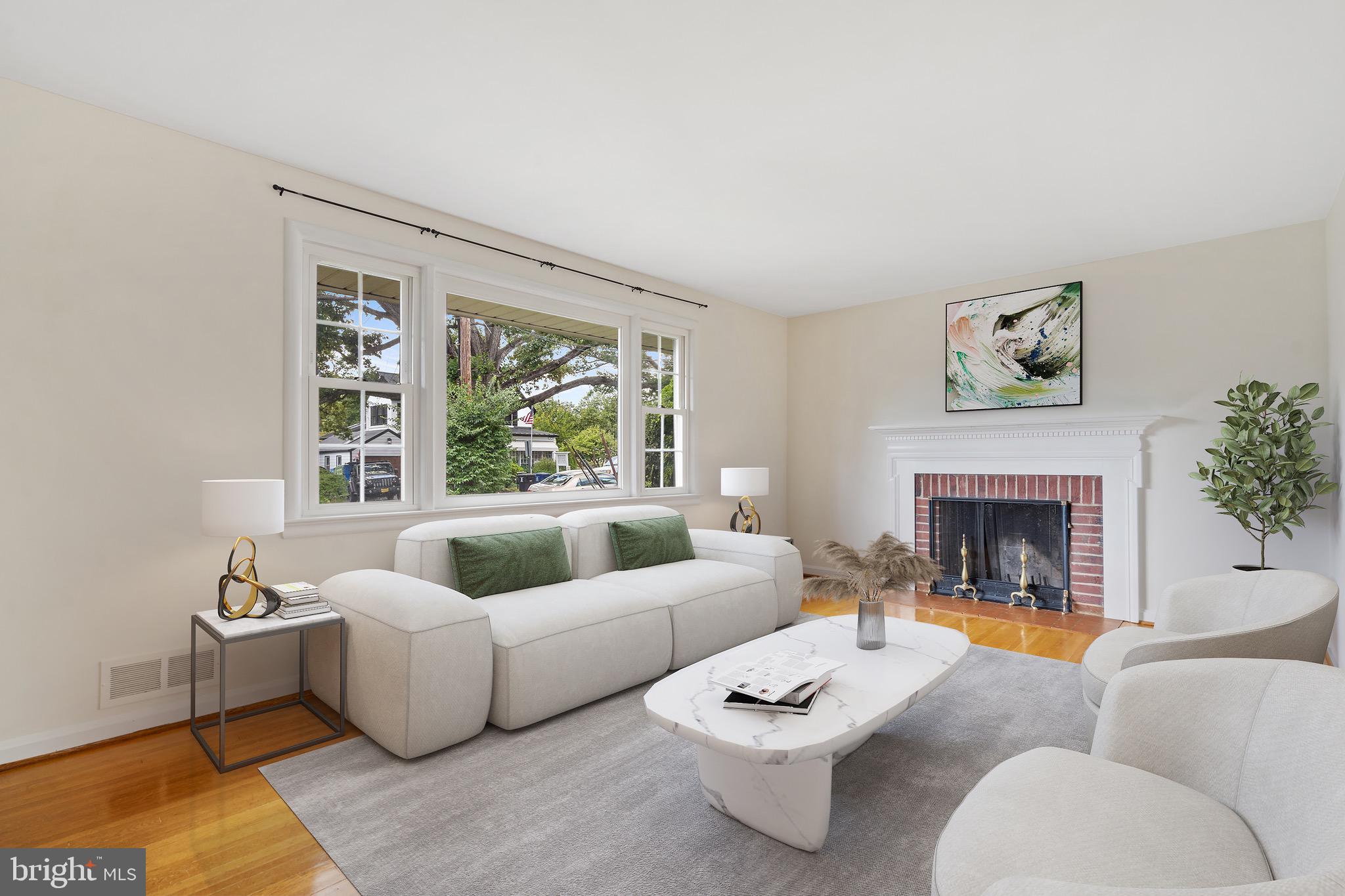 EAST FALLS CHURCH - Residential Lease