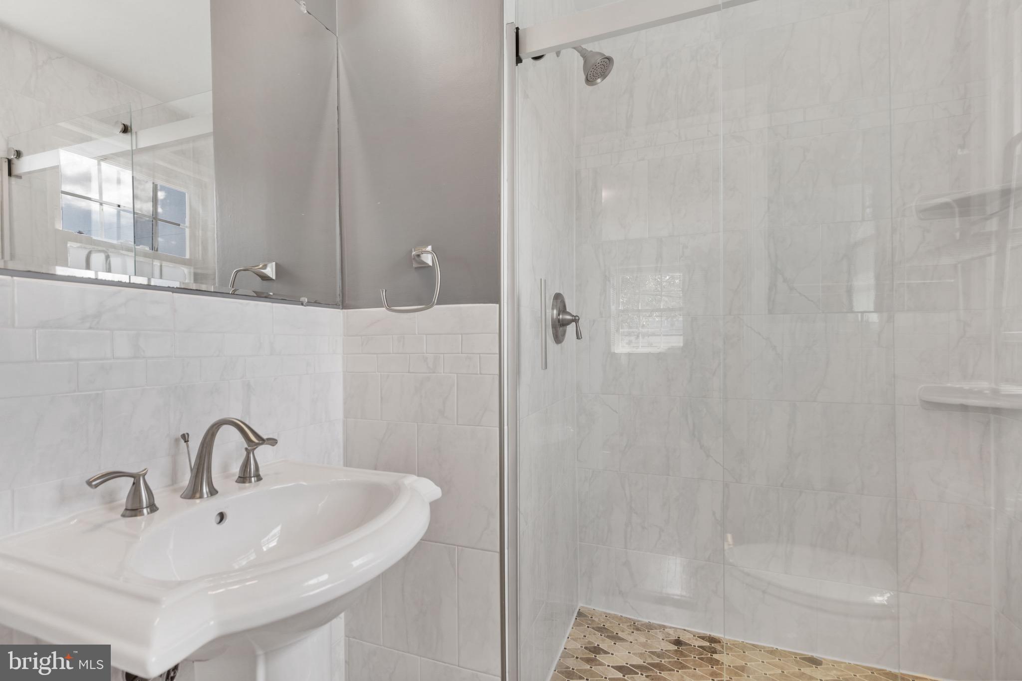 EAST FALLS CHURCH - Residential Lease