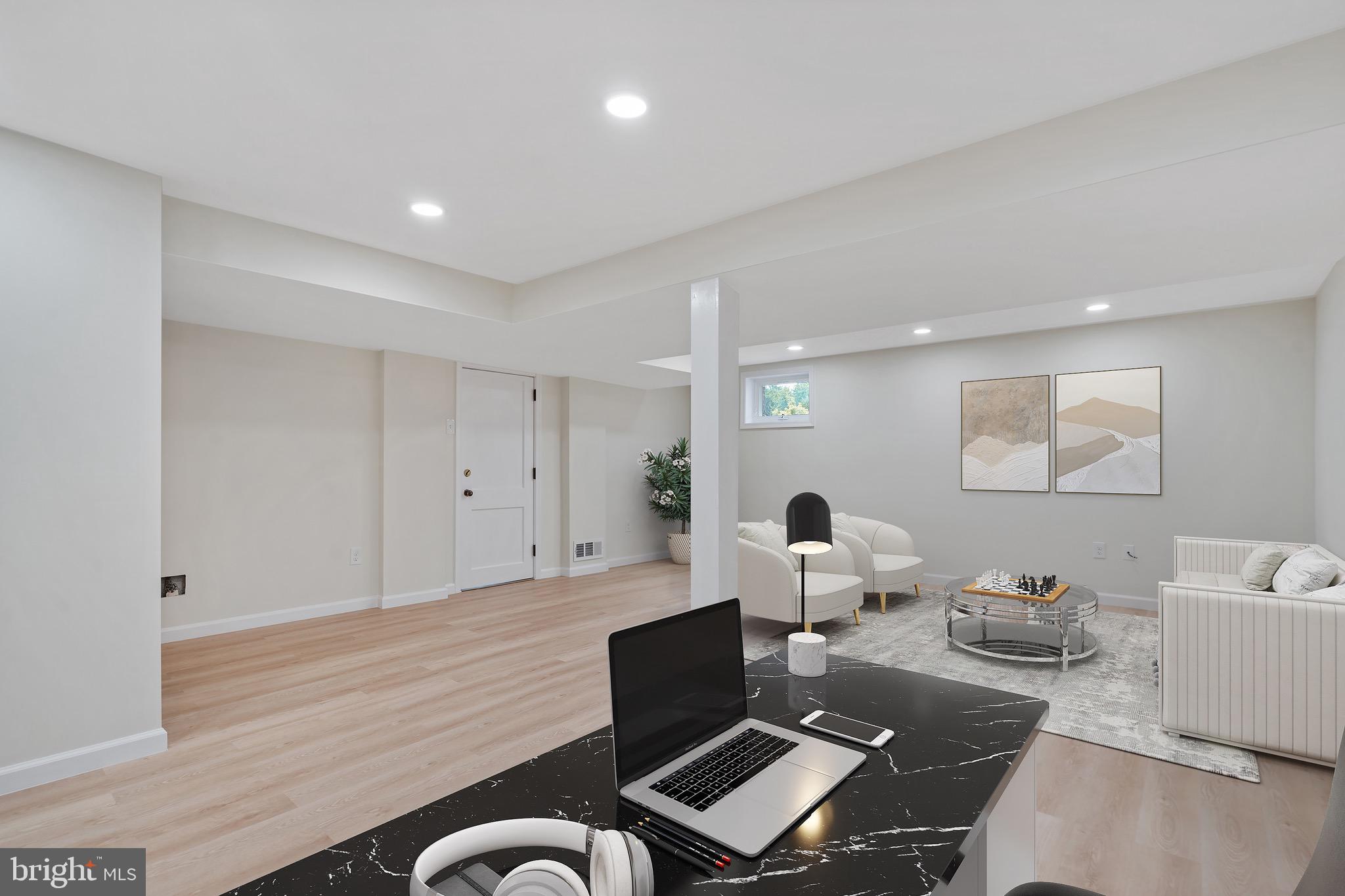 EAST FALLS CHURCH - Residential Lease