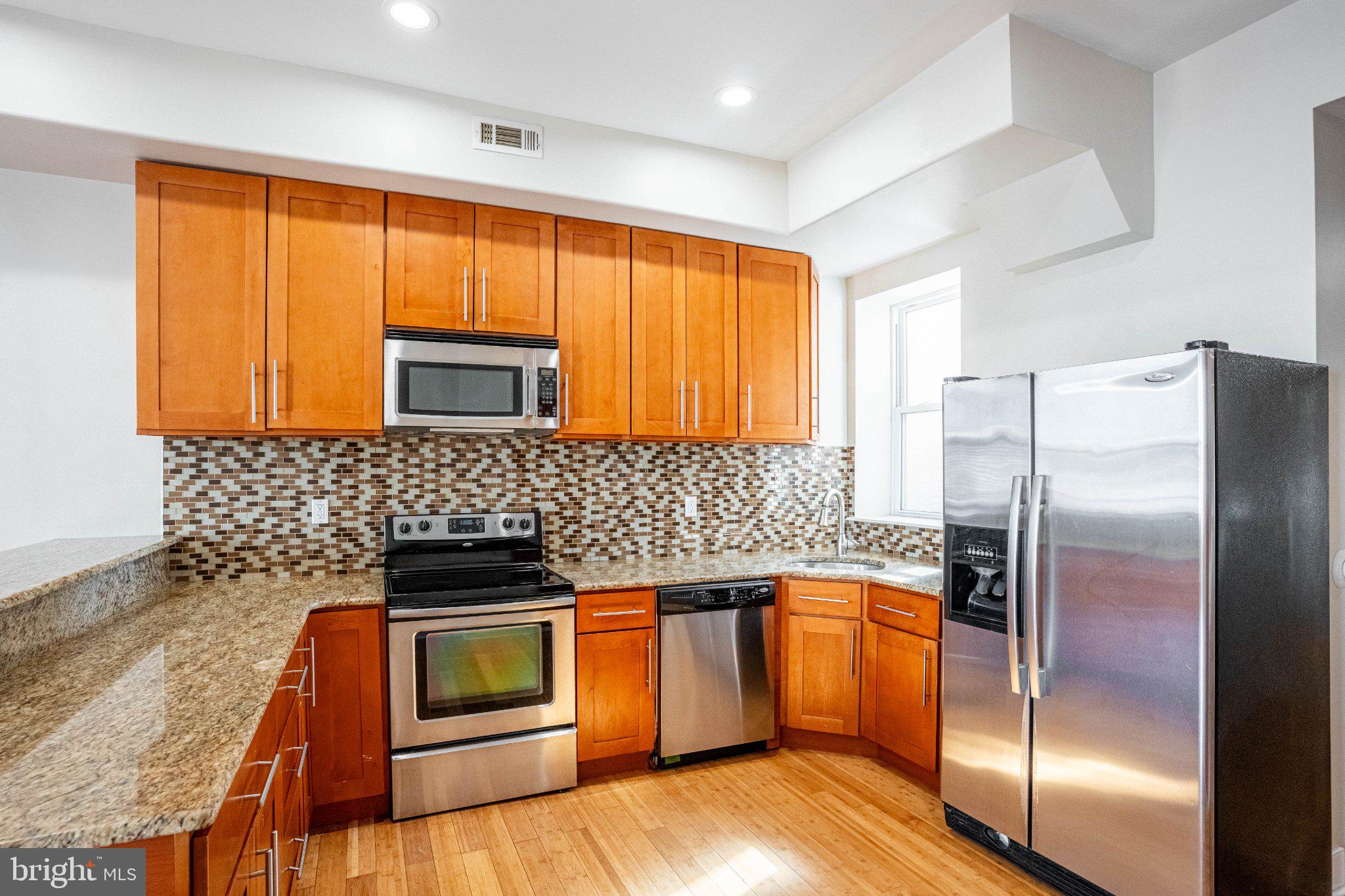 1916 W GIRARD AVENUE 2