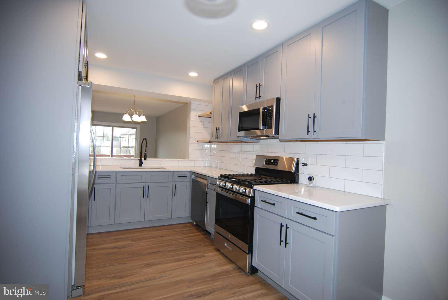 236 COBBLESTONE LANE