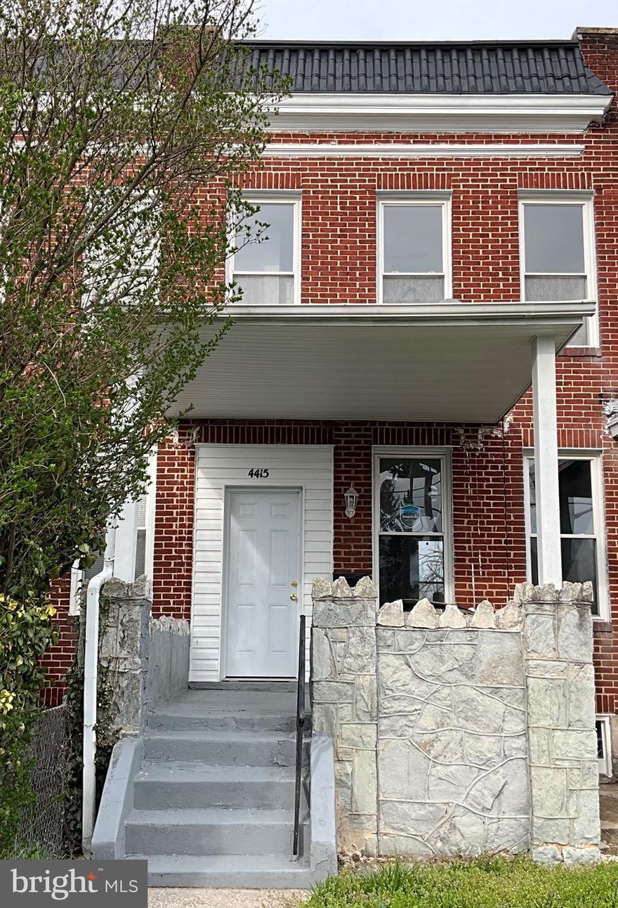 Move-In Ready Home!
This newly renovated 3-bedroom, 1-bathroom townhome is ready for you to call it your own. It features brand-new floors, fresh carpet, and an updated kitchen.  Upstairs there are three bedrooms and an updated full bathroom. 

For your convenience, there is a parking pad in the rear, providing off-street parking. The spacious basement offers additional living space or extra storage, an in-unit washer/dryer and walk-out to the rear of the home.

Schedule your tour today!