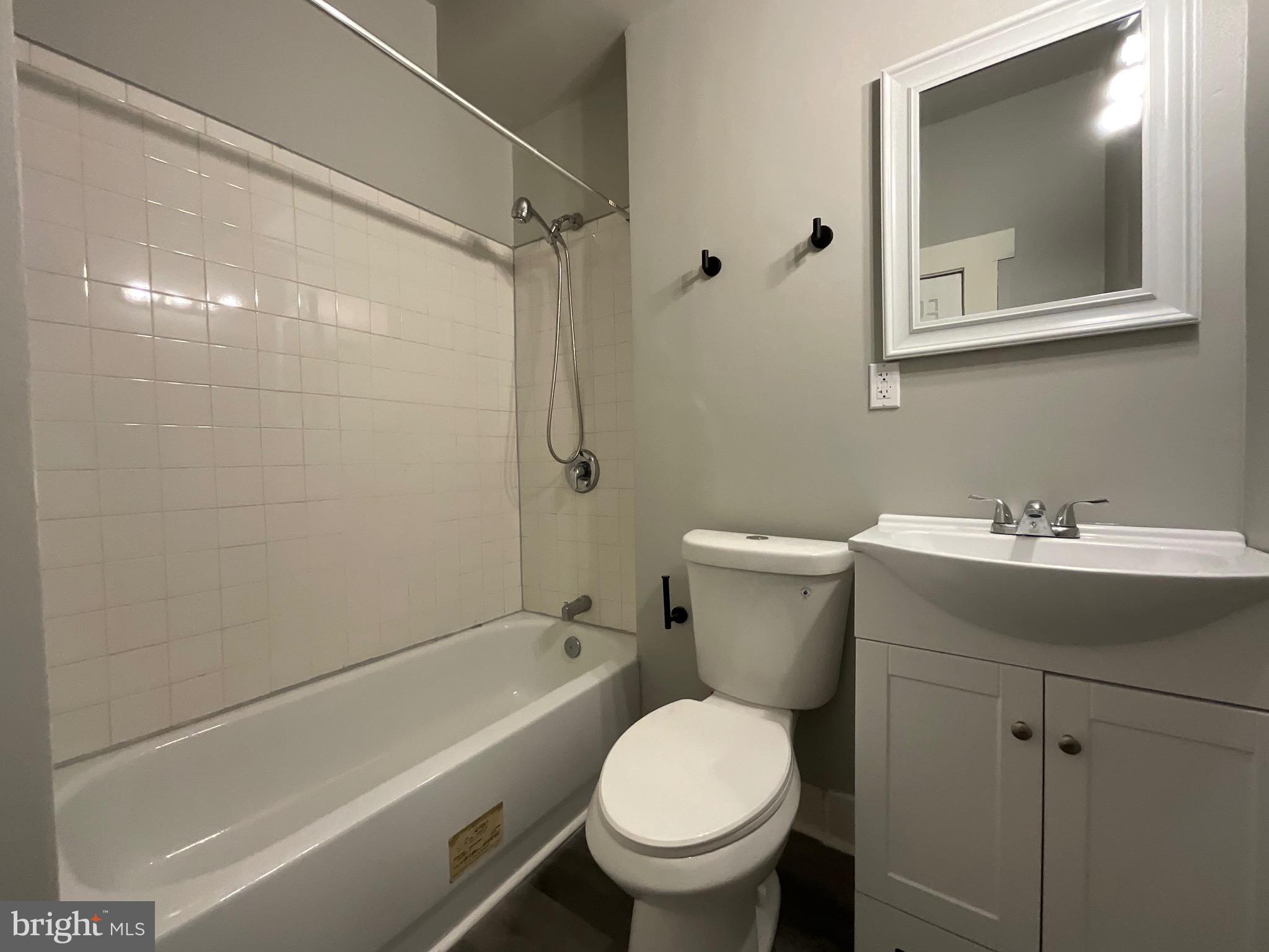 EDGECOMB - Residential Lease