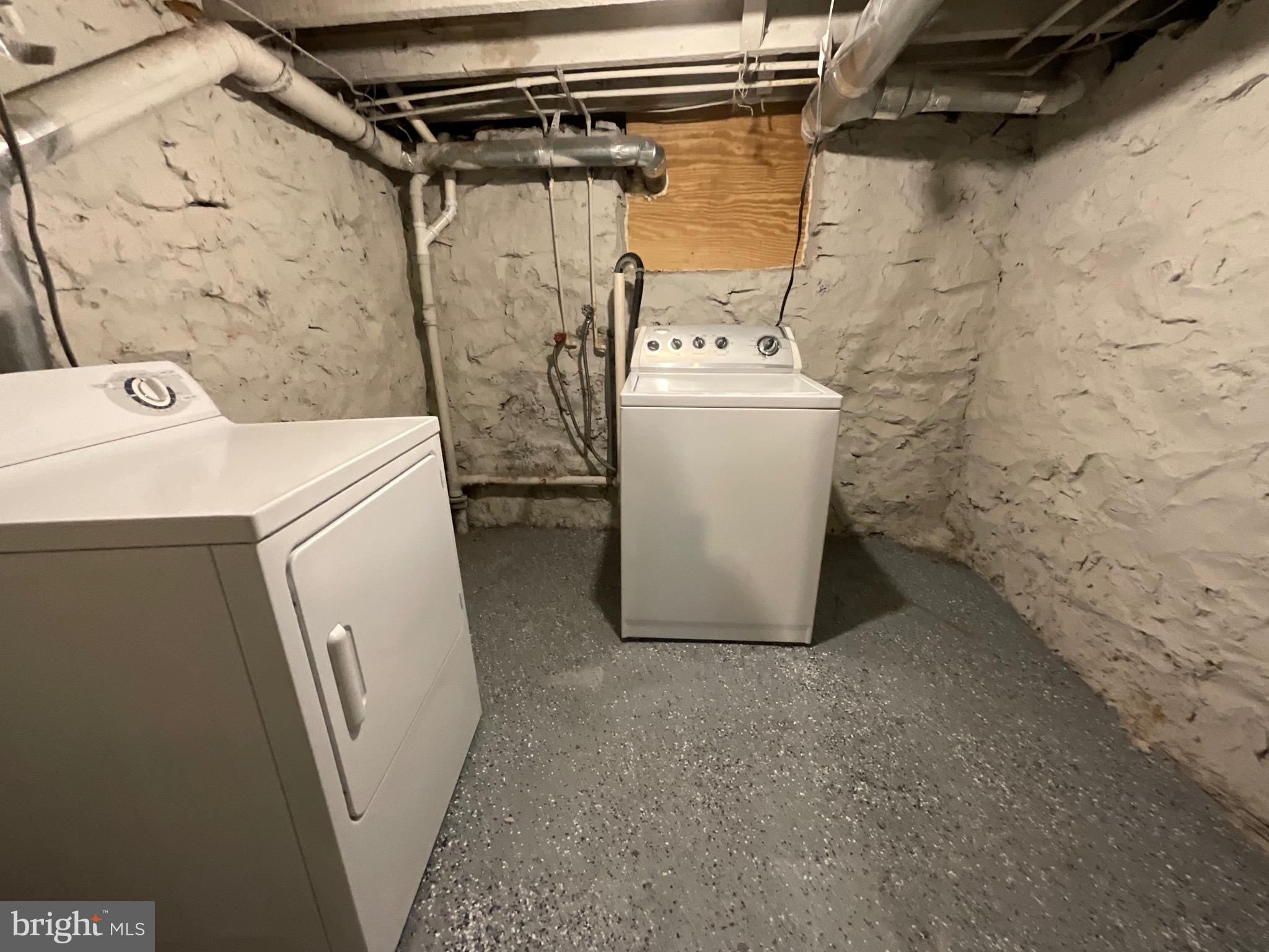 EDGECOMB - Residential Lease