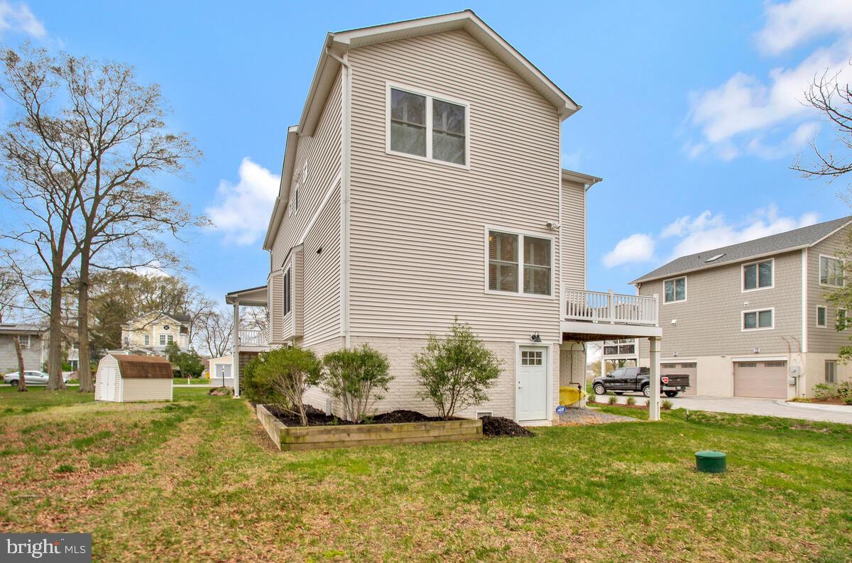 ARUNDEL ON THE BAY - Residential