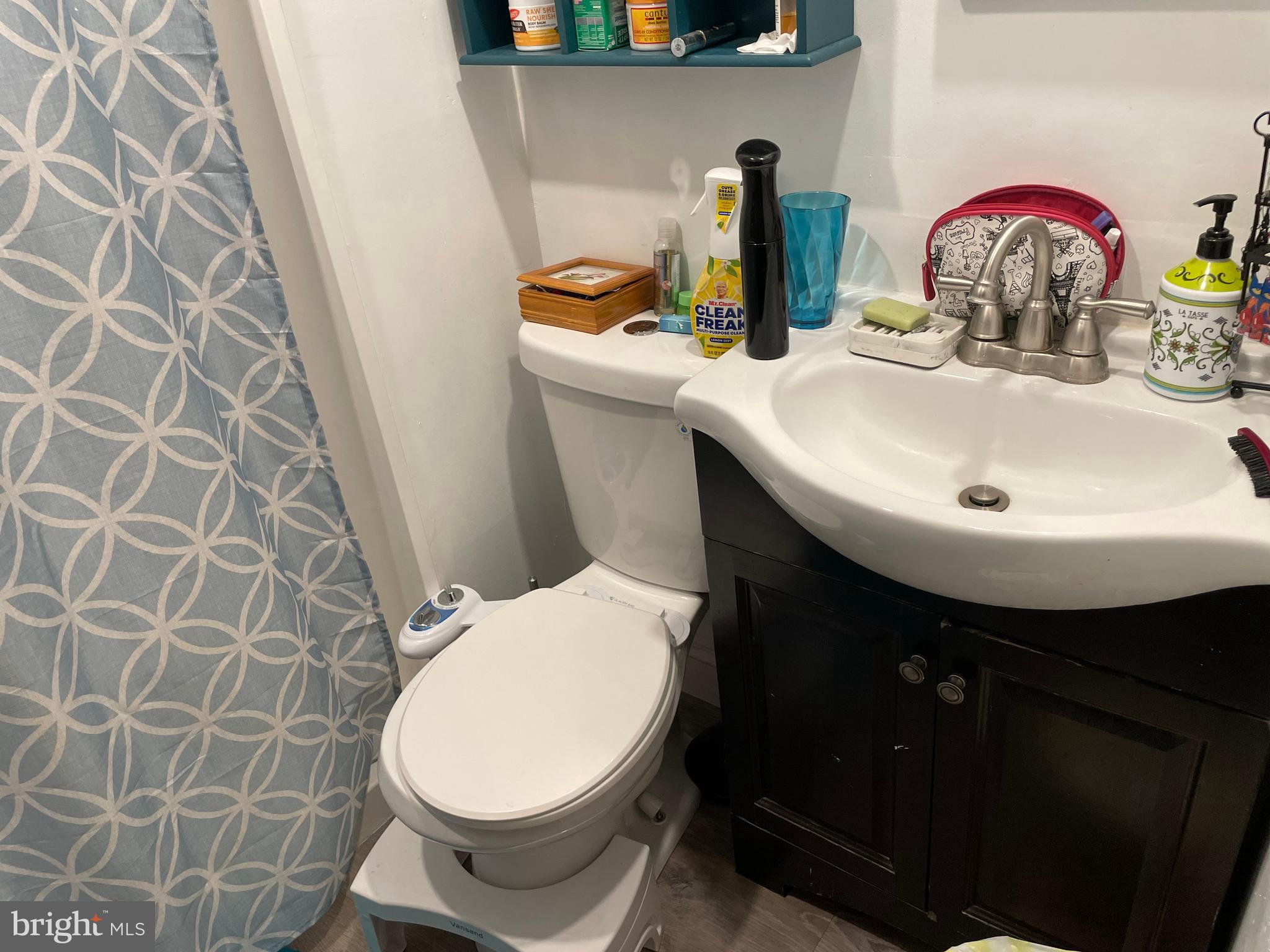 HARFORD SQUARE - Residential