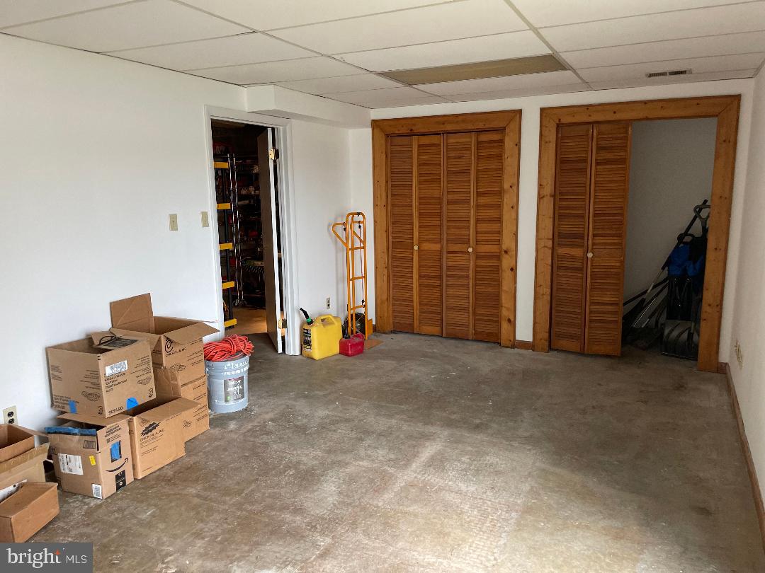 HARFORD SQUARE - Residential