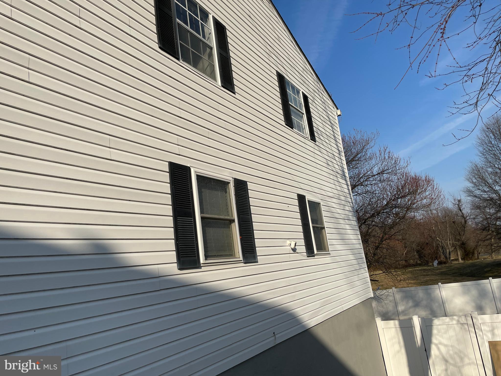501 JAMESTOWN COURT