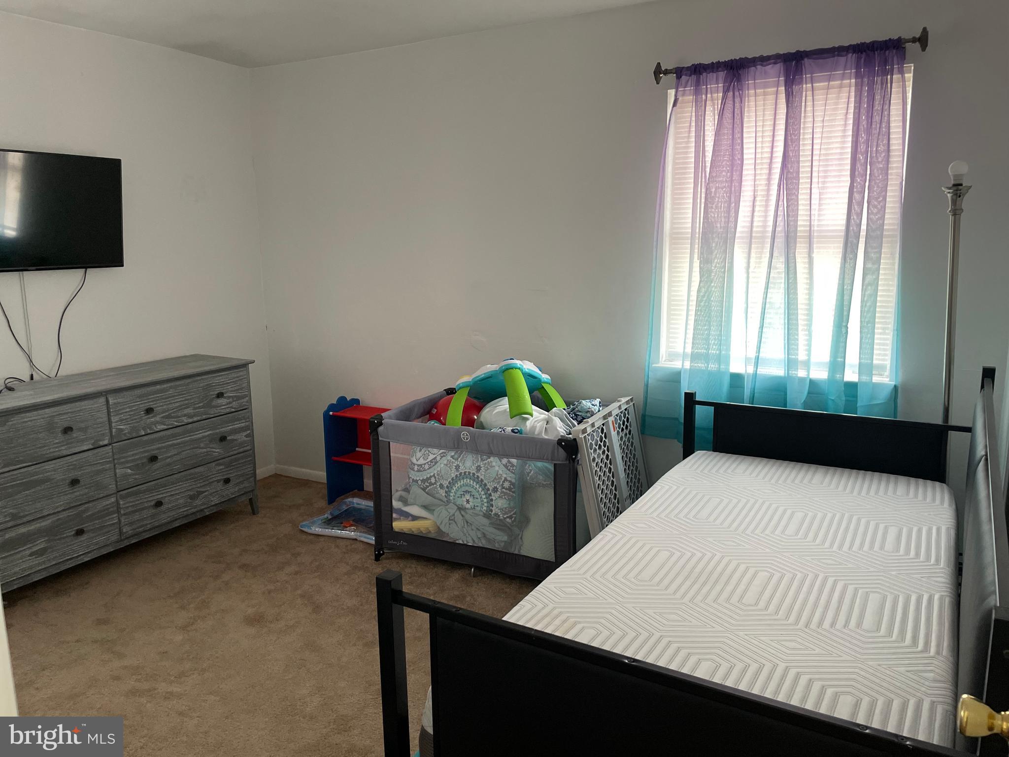 HARFORD SQUARE - Residential