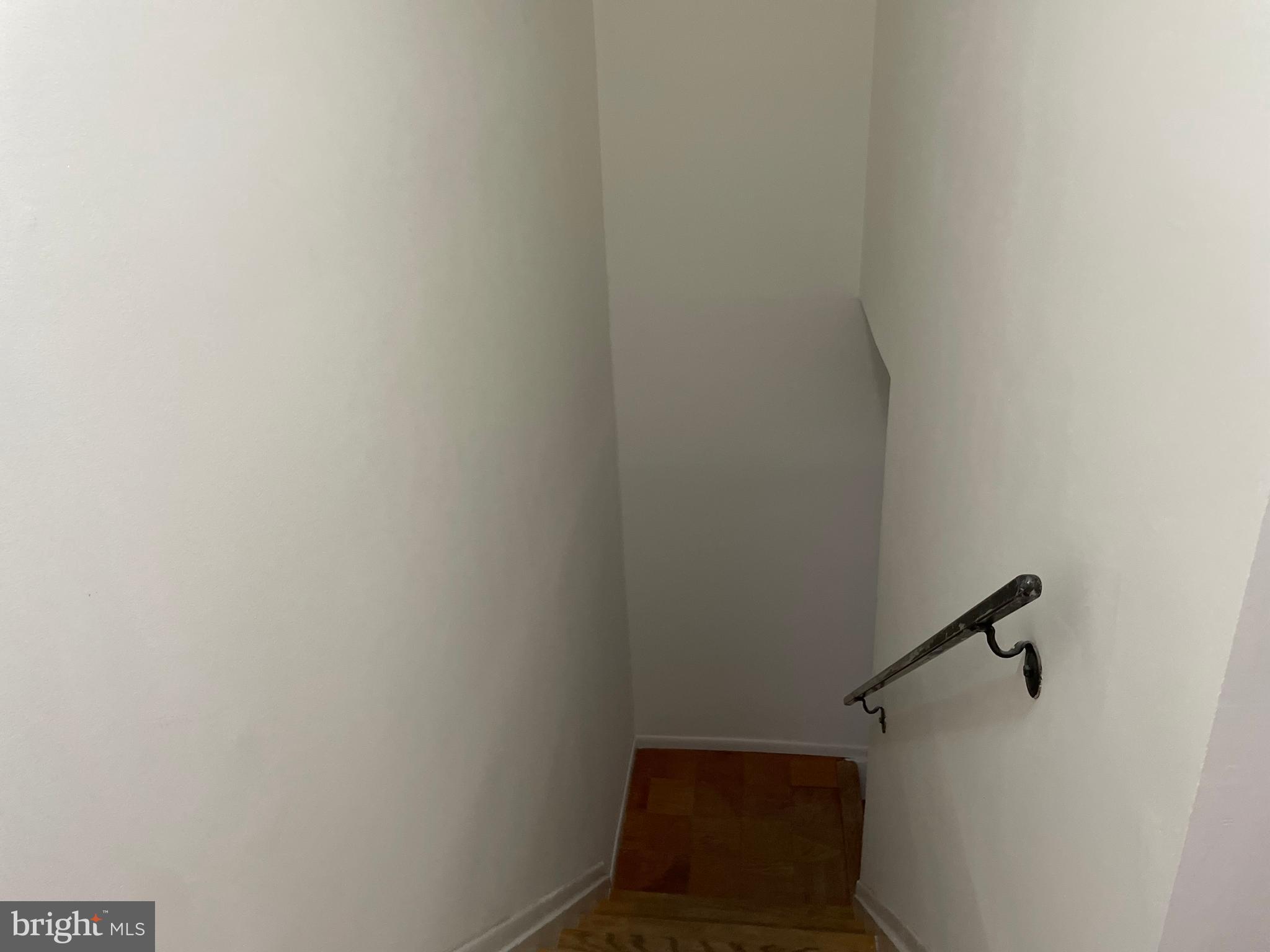 HARFORD SQUARE - Residential