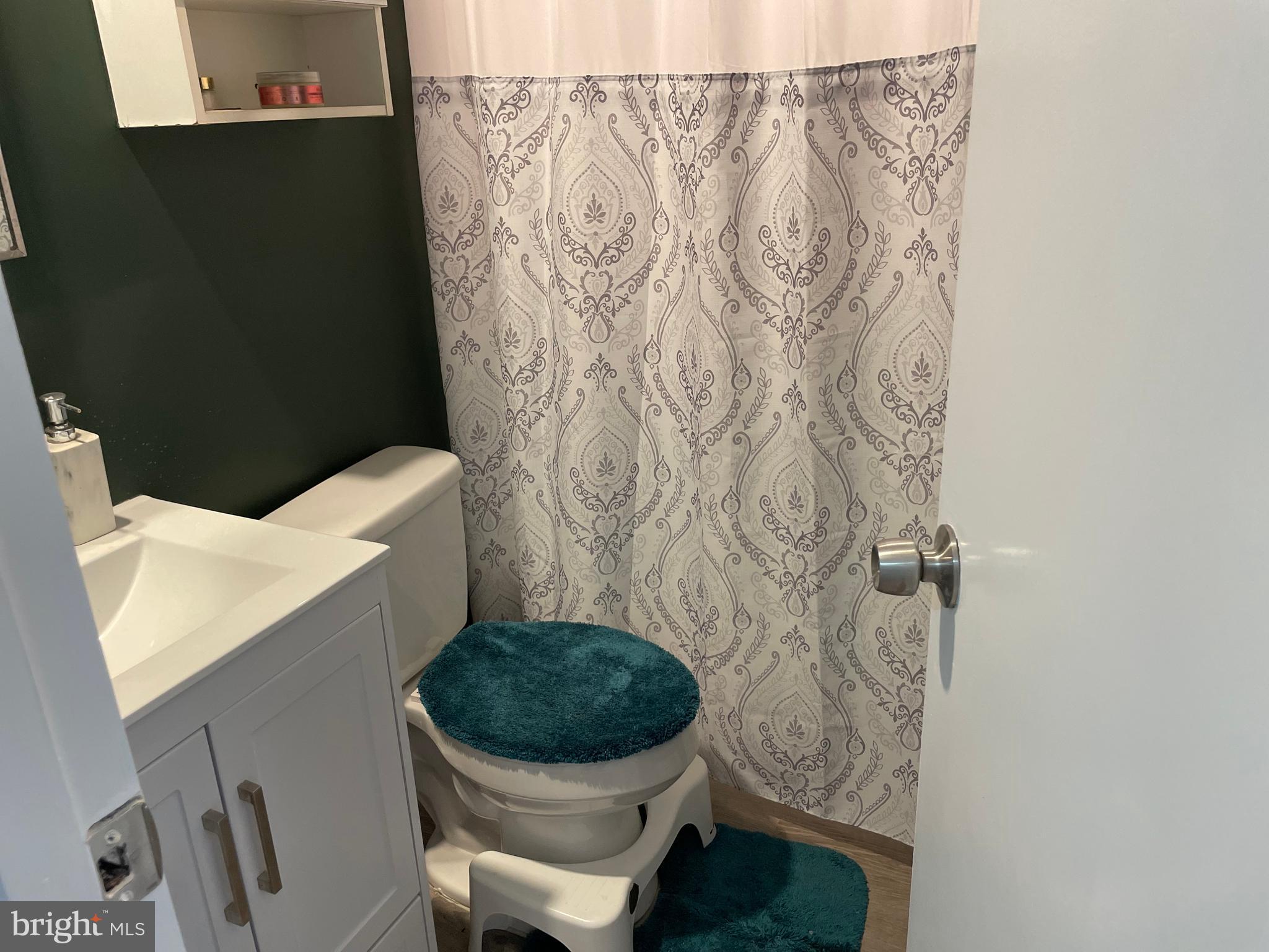 HARFORD SQUARE - Residential