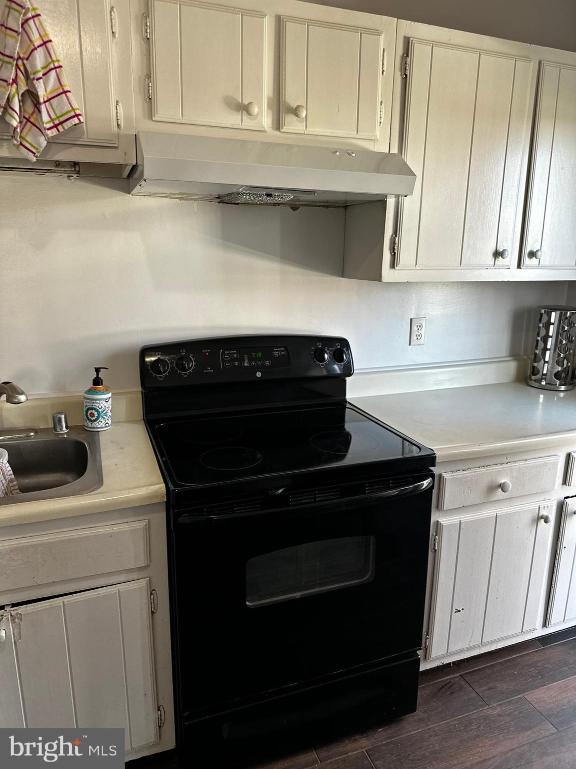 HARFORD SQUARE - Residential