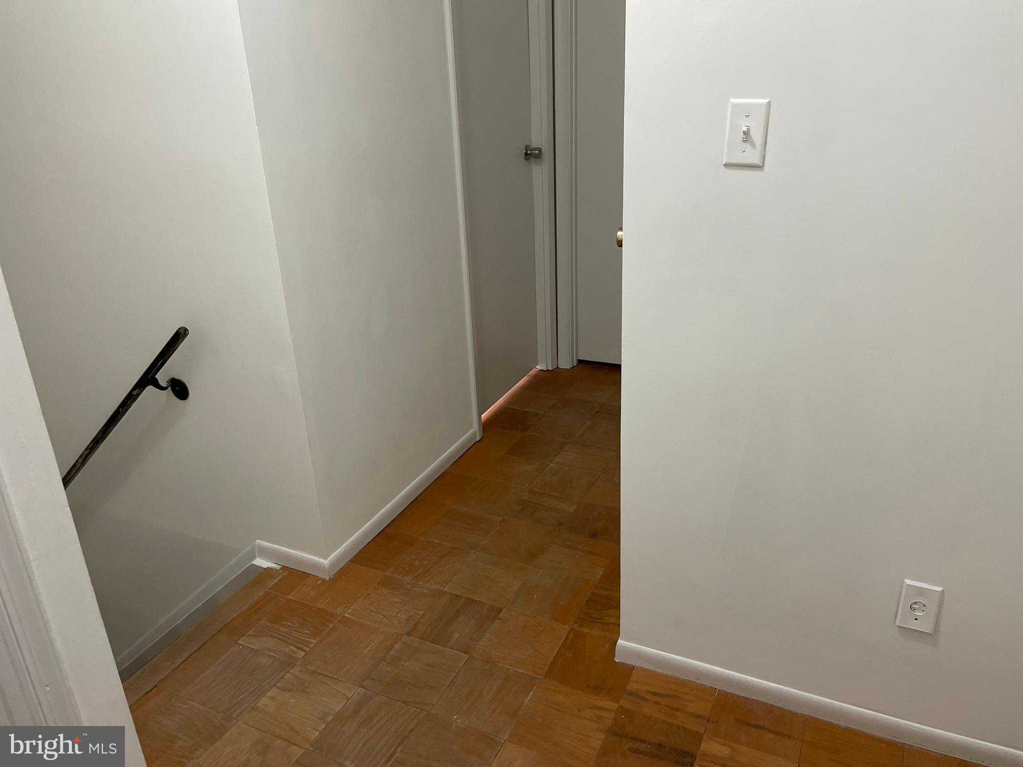 HARFORD SQUARE - Residential