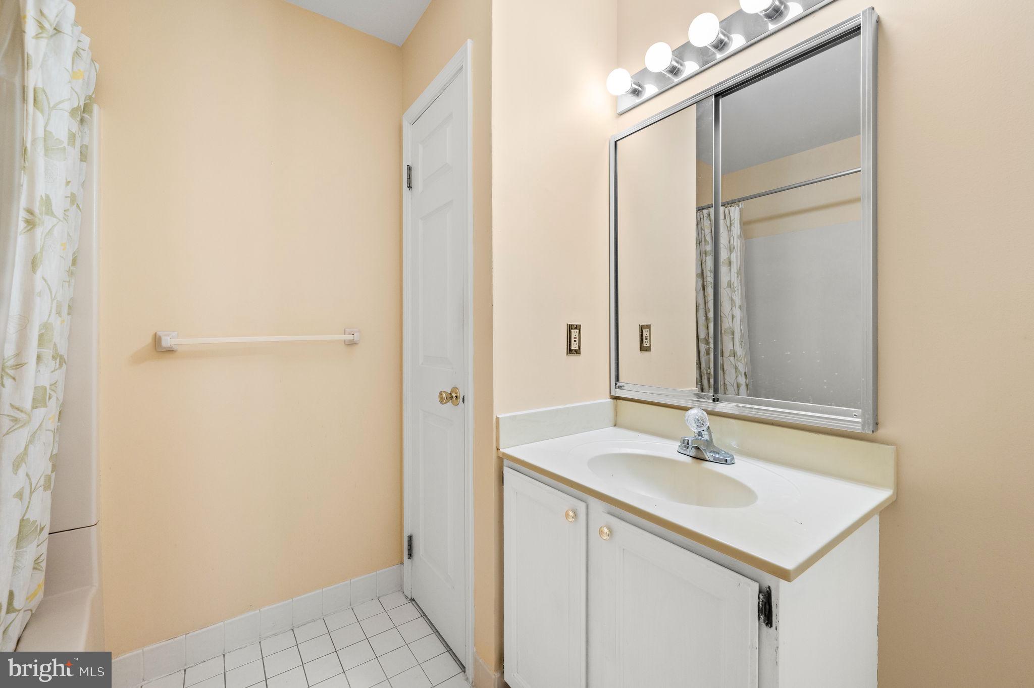 WOODLANDS - Residential Lease