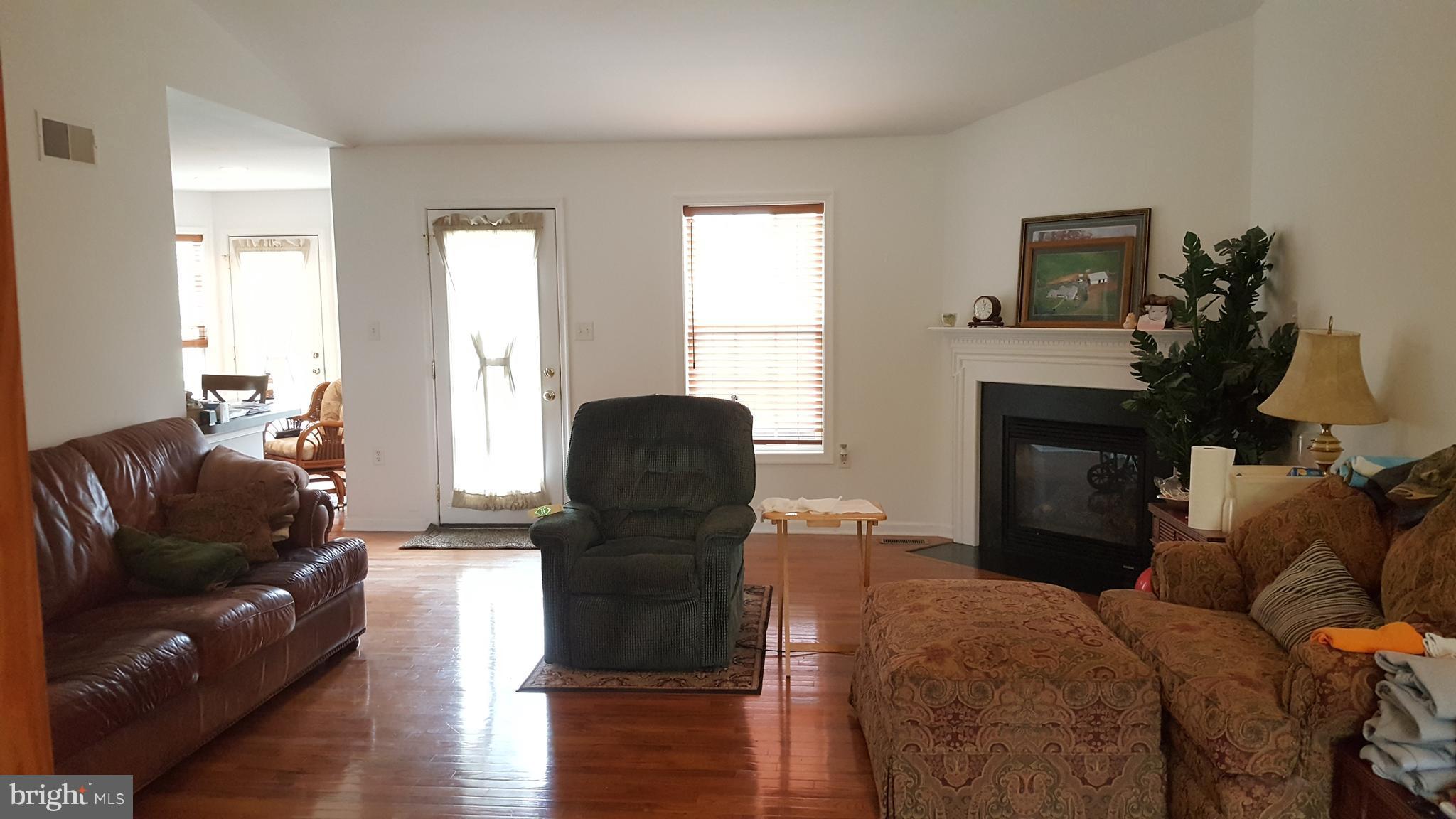 VIOLET KNOLL - Residential