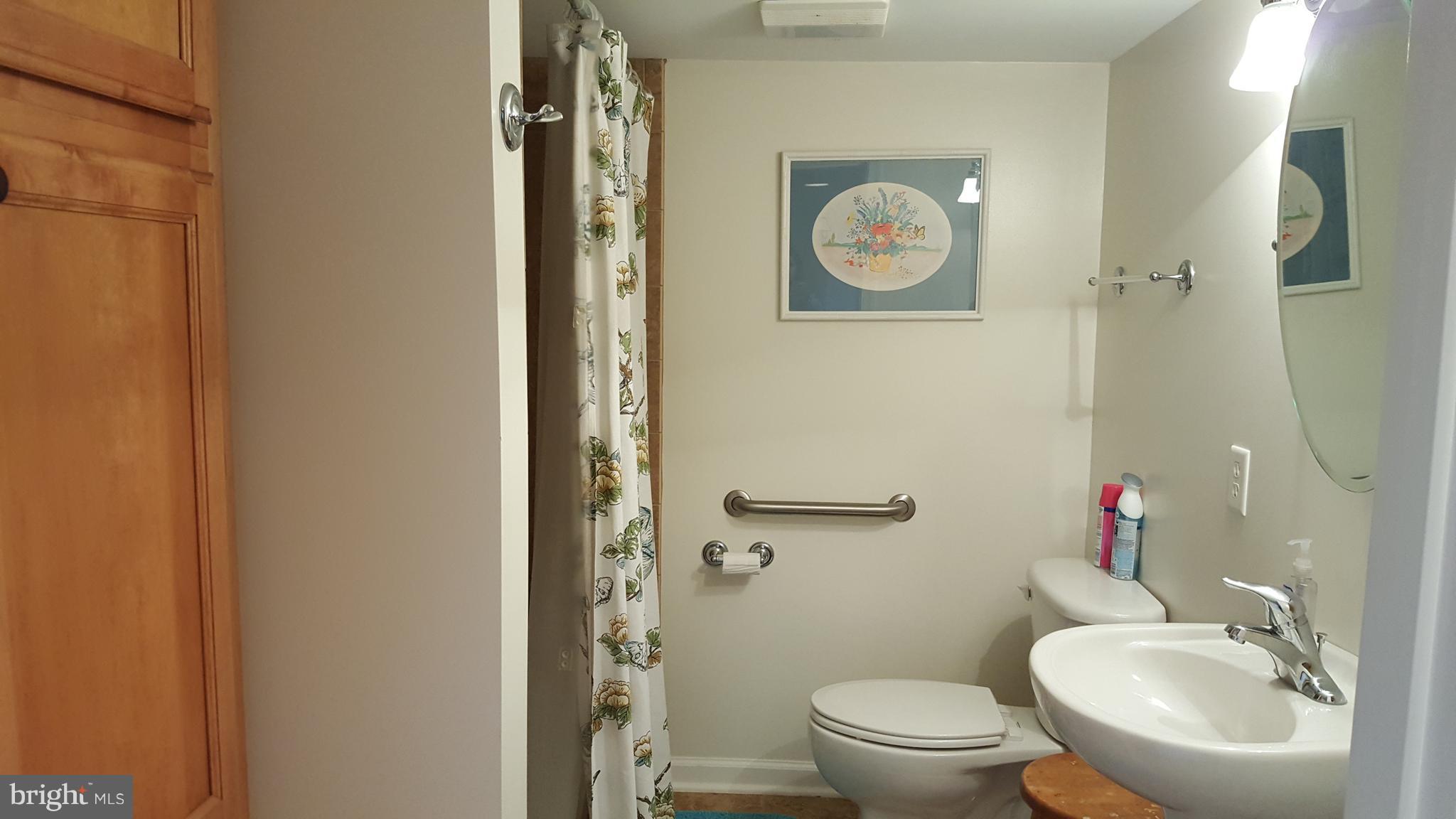 VIOLET KNOLL - Residential