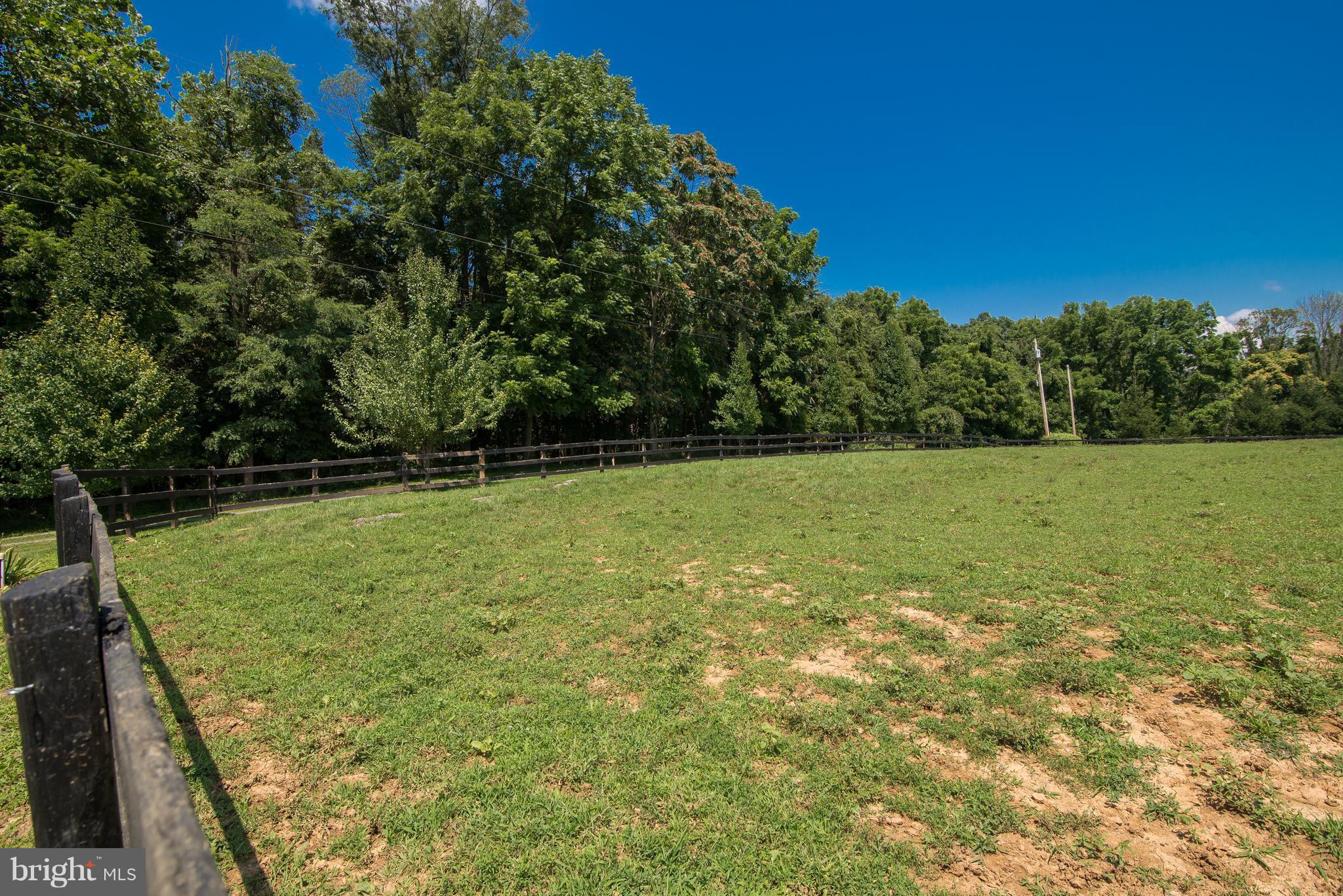 VIOLET KNOLL - Residential