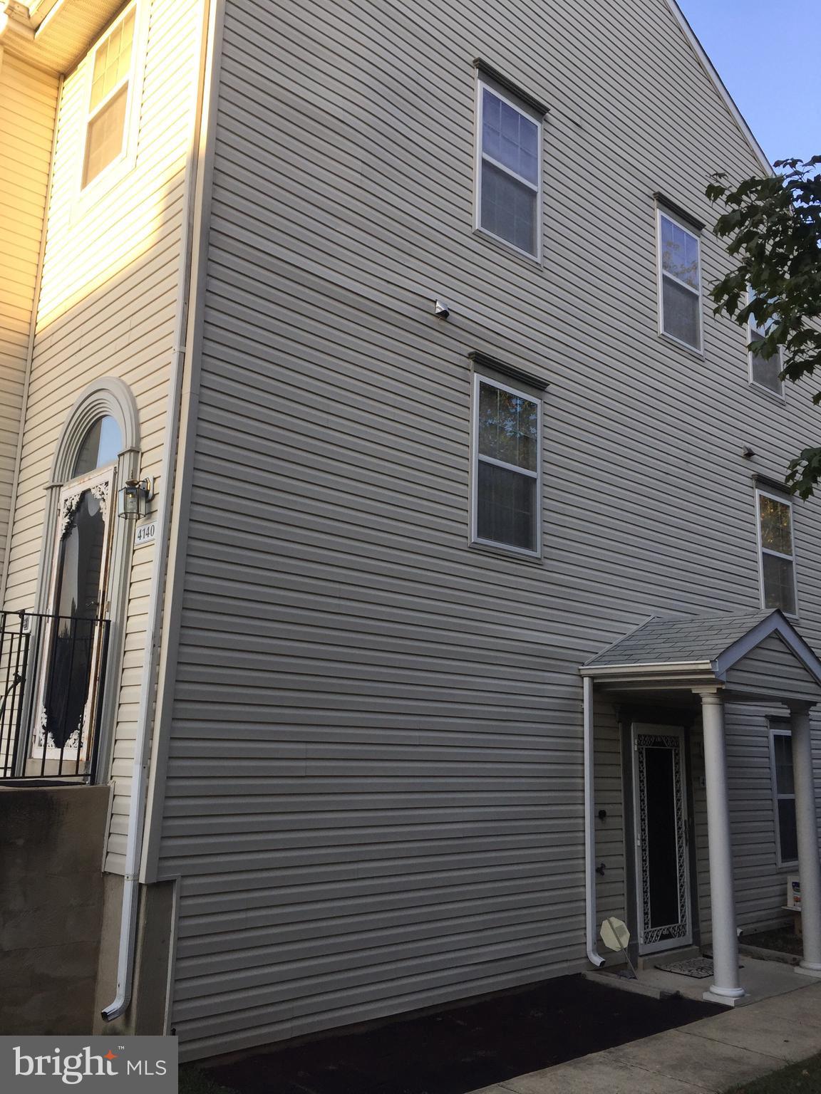 APPLEGATE CONDO - Residential