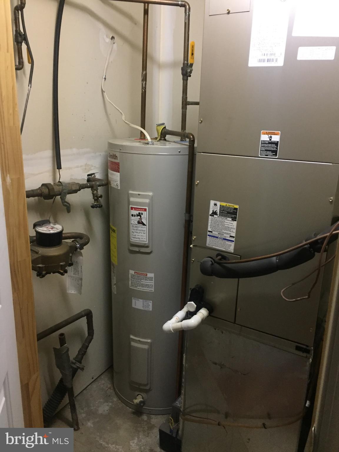 APPLEGATE CONDO - Residential