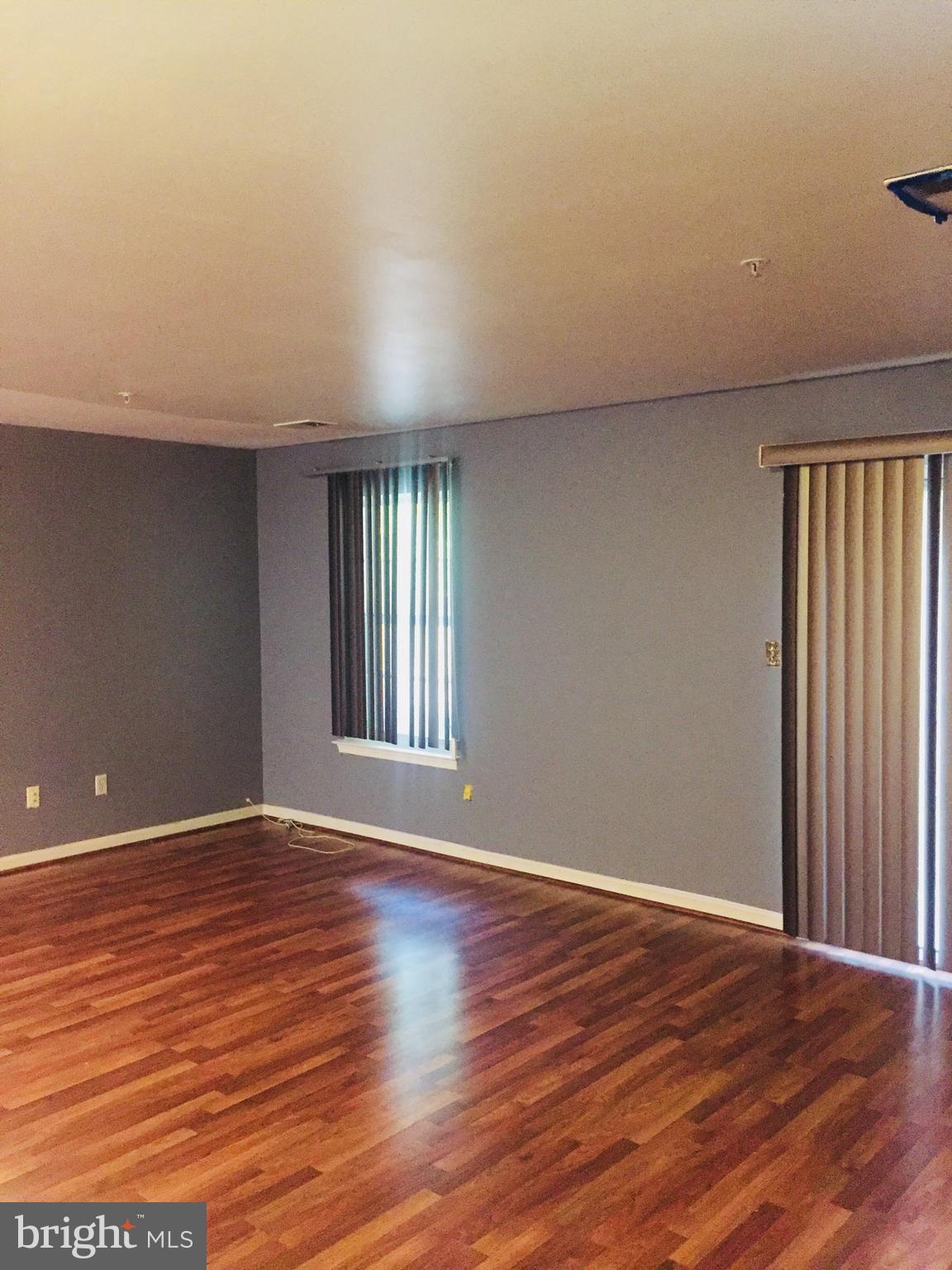 APPLEGATE CONDO - Residential