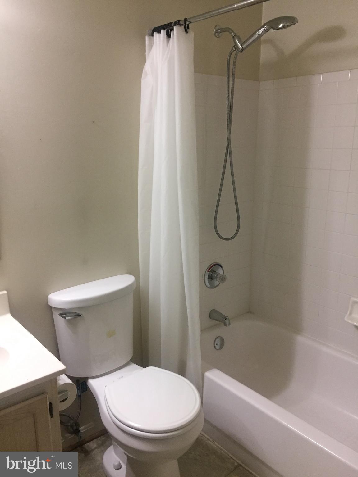 APPLEGATE CONDO - Residential