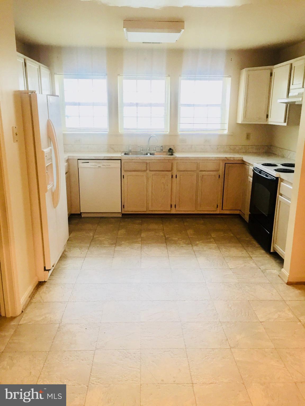 APPLEGATE CONDO - Residential