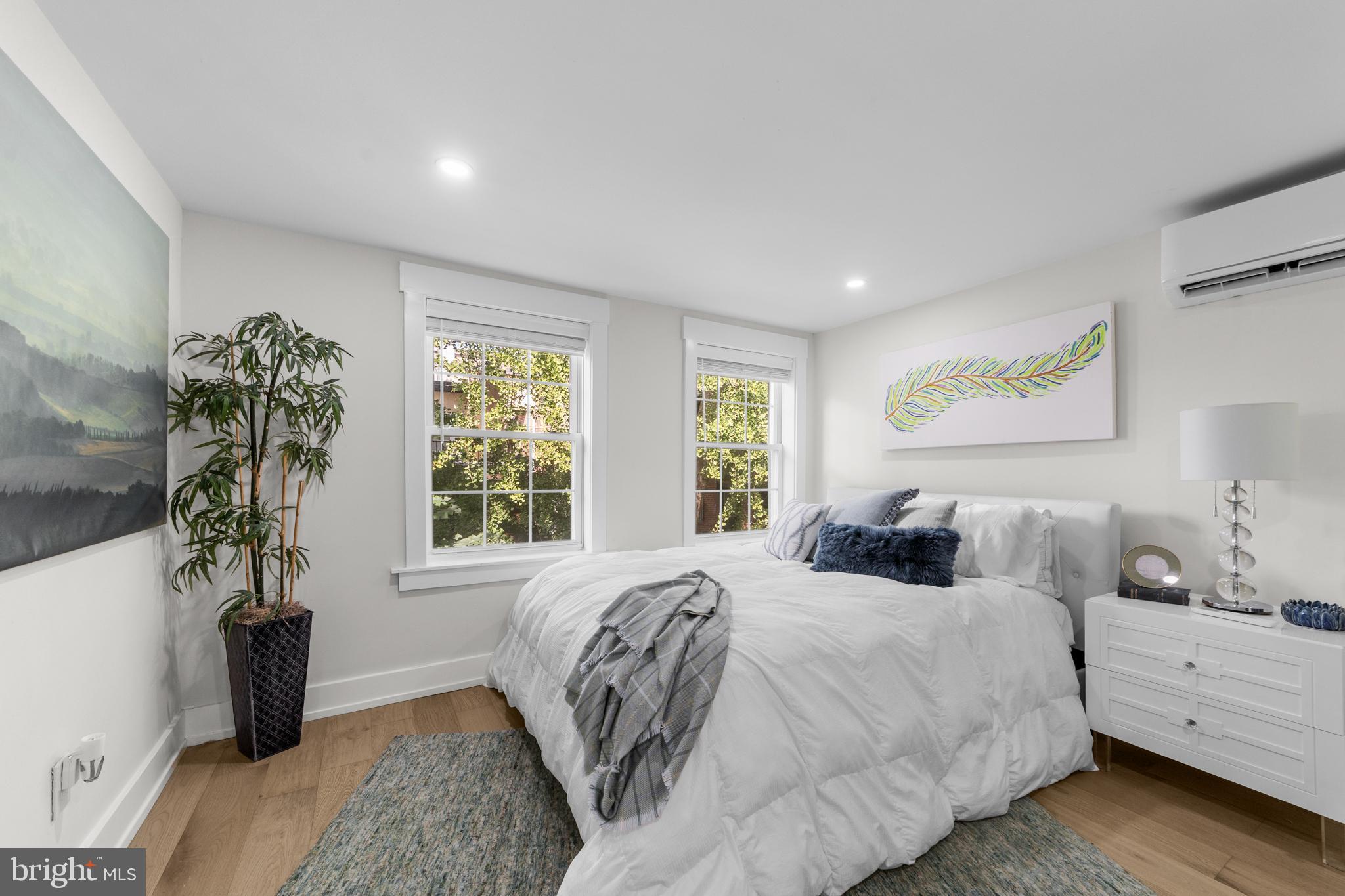 WASHINGTON SQ WEST - Residential