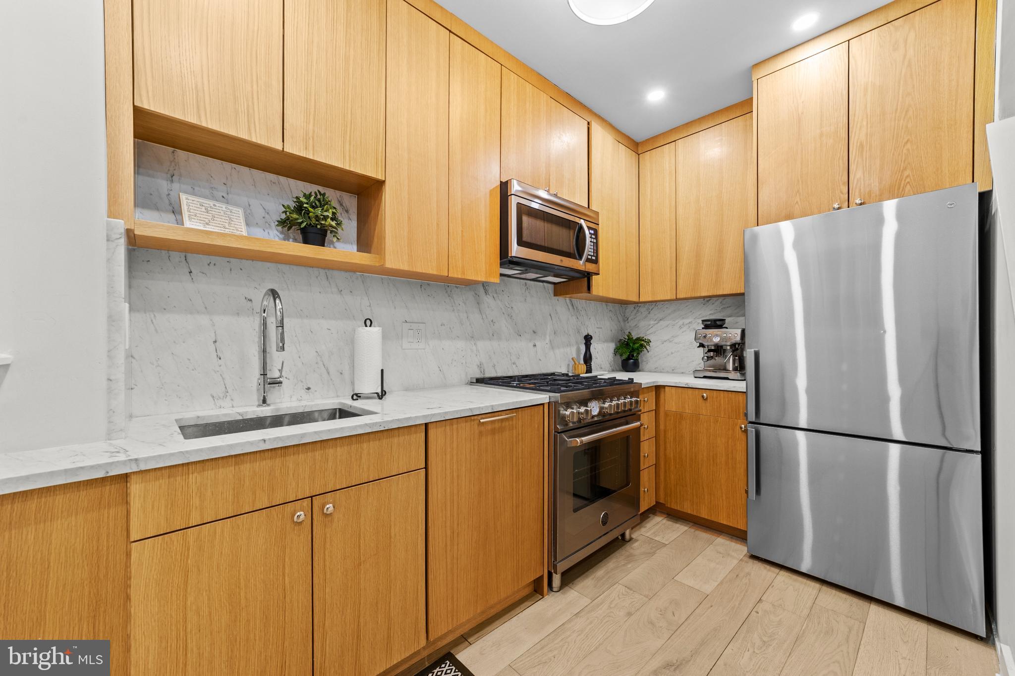 WASHINGTON SQ WEST - Residential