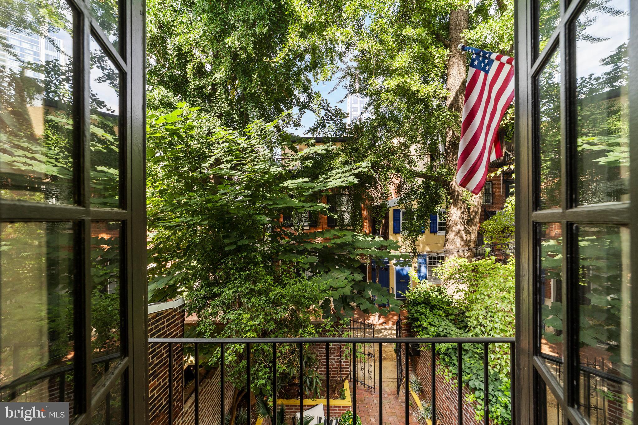 WASHINGTON SQ WEST - Residential