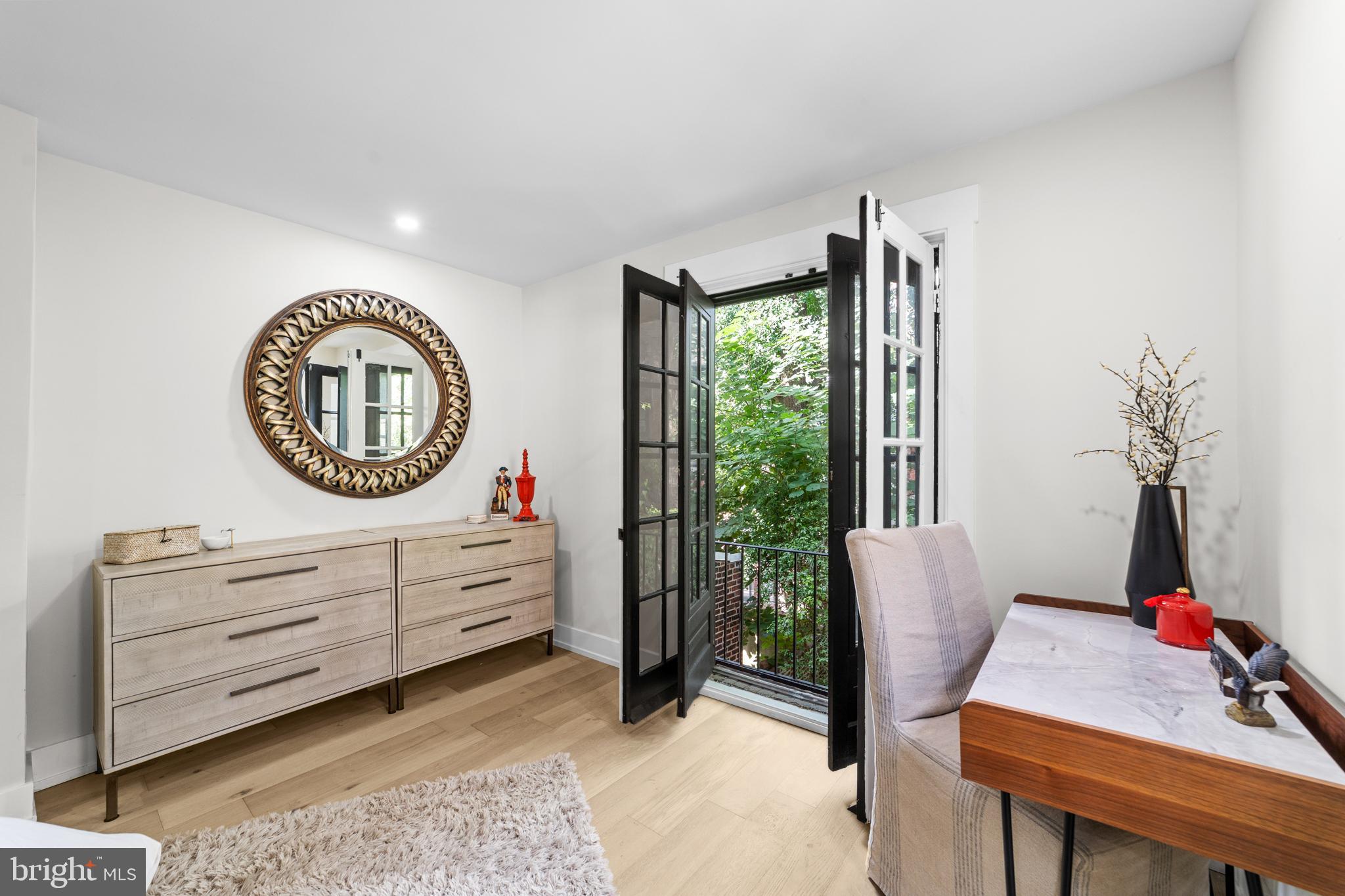 WASHINGTON SQ WEST - Residential