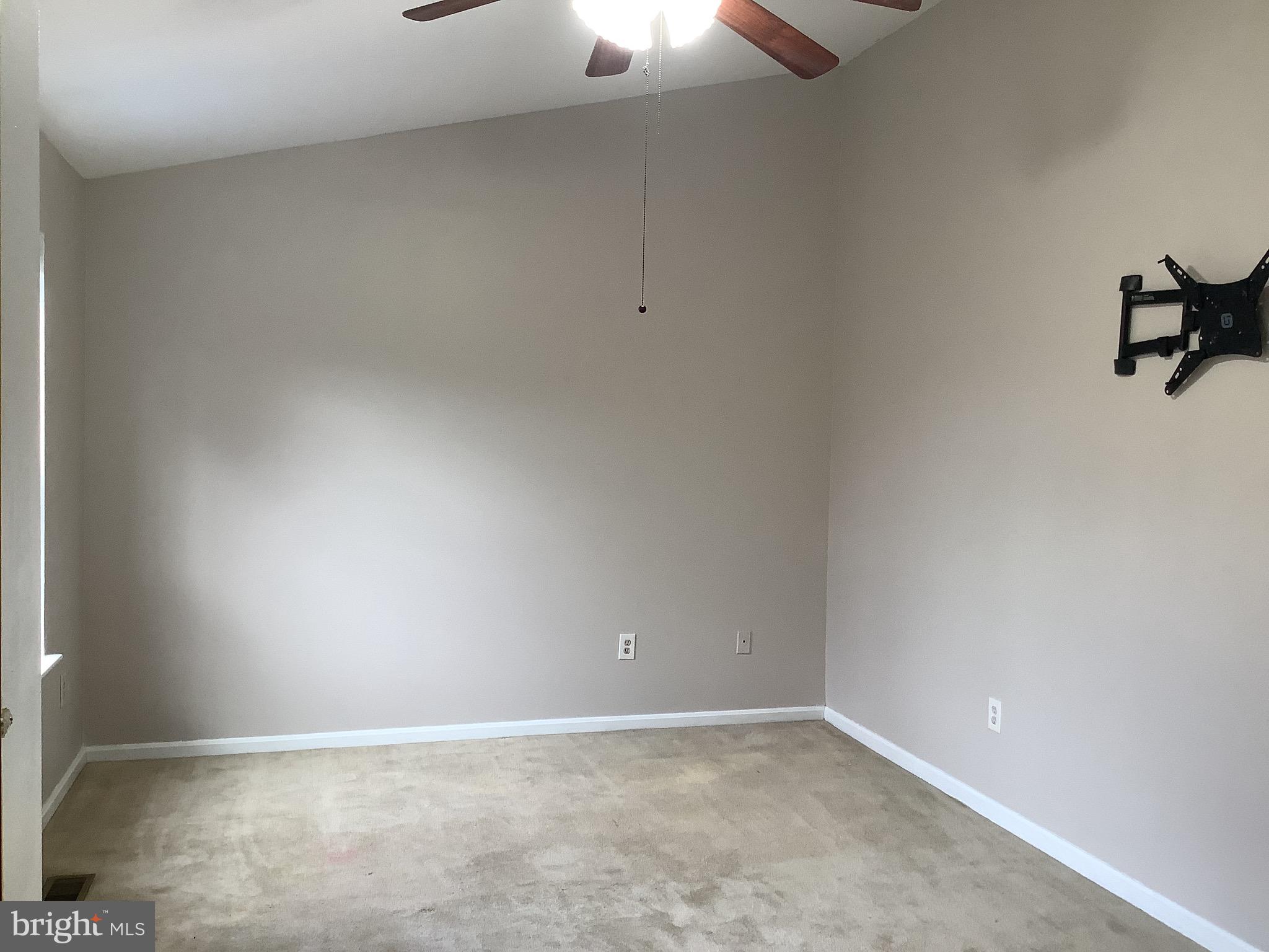 CONSTANT FRIENDSHIP - Residential Lease