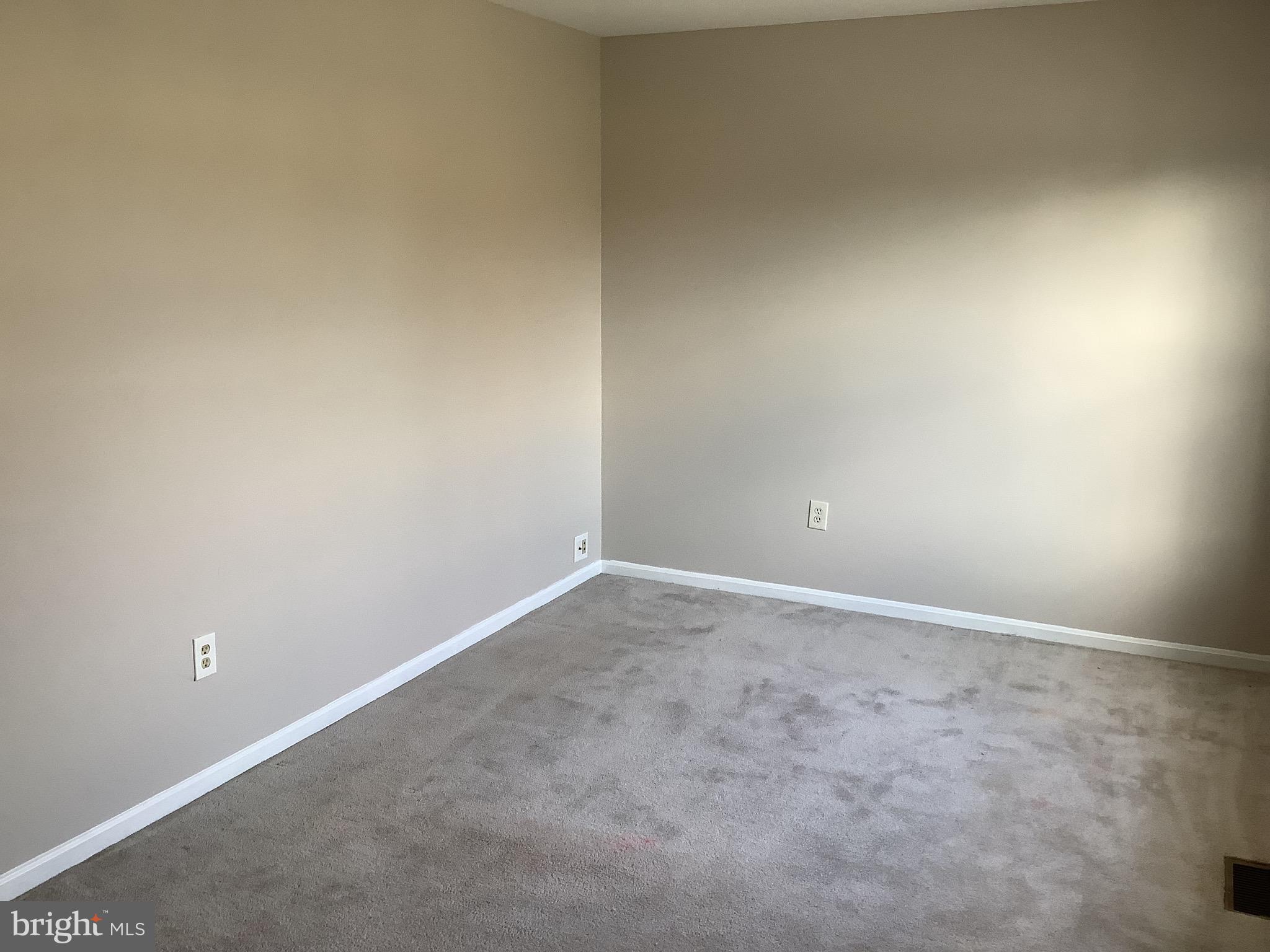 CONSTANT FRIENDSHIP - Residential Lease