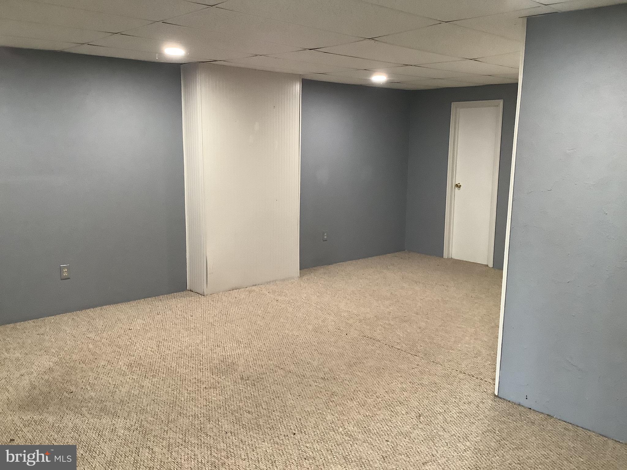 CONSTANT FRIENDSHIP - Residential Lease