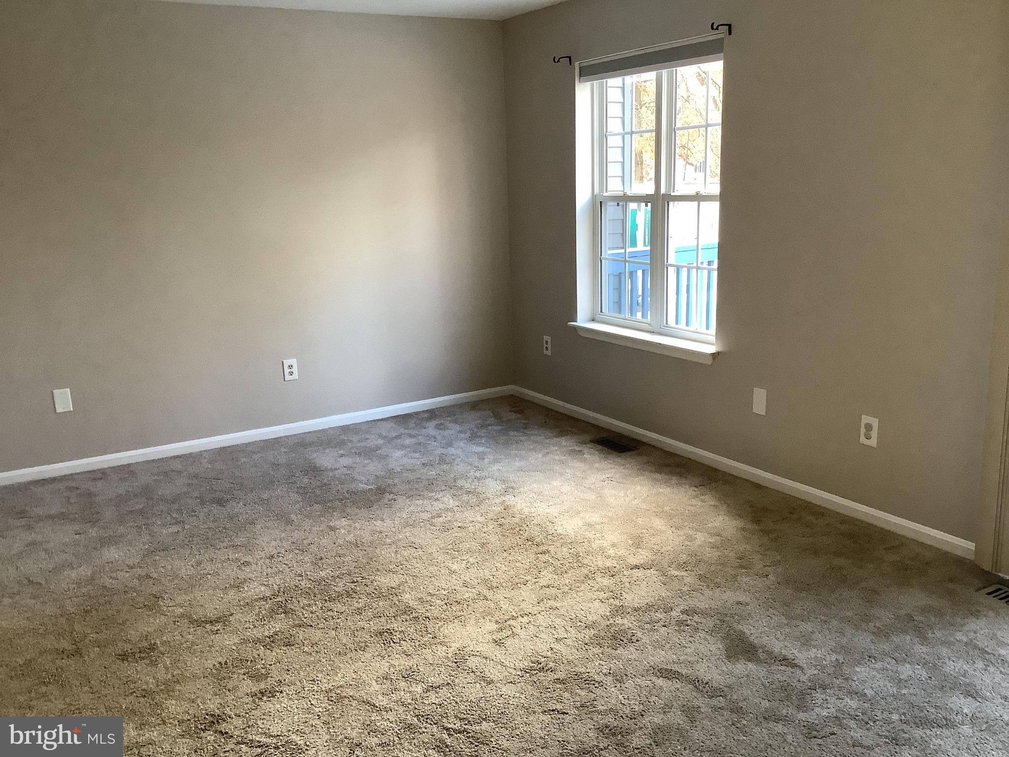 CONSTANT FRIENDSHIP - Residential Lease