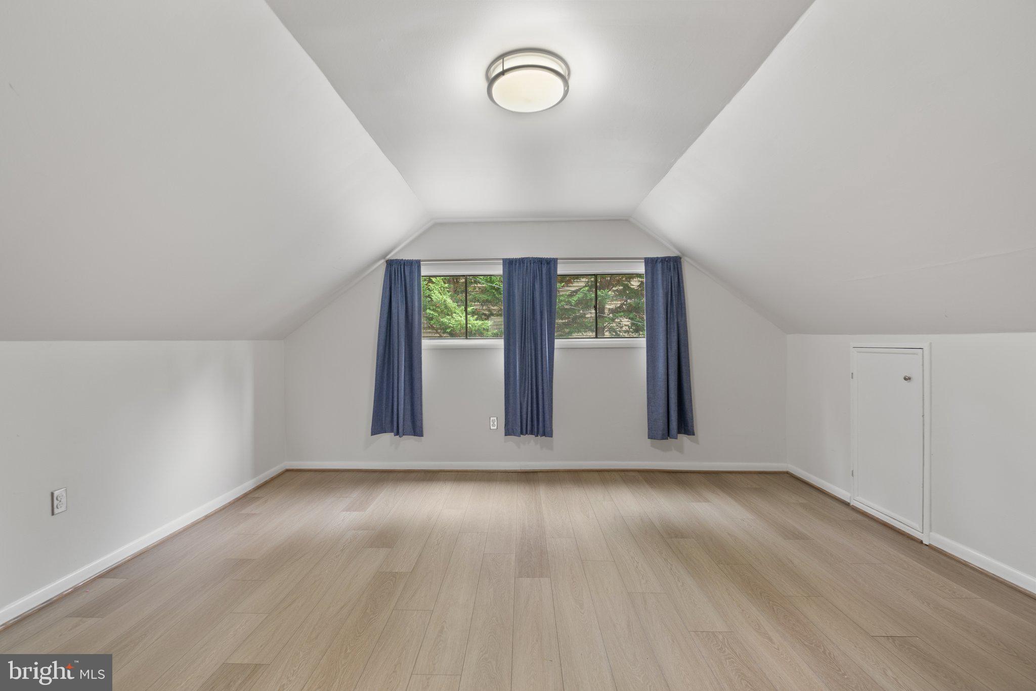 HUNGERFORD - Residential Lease