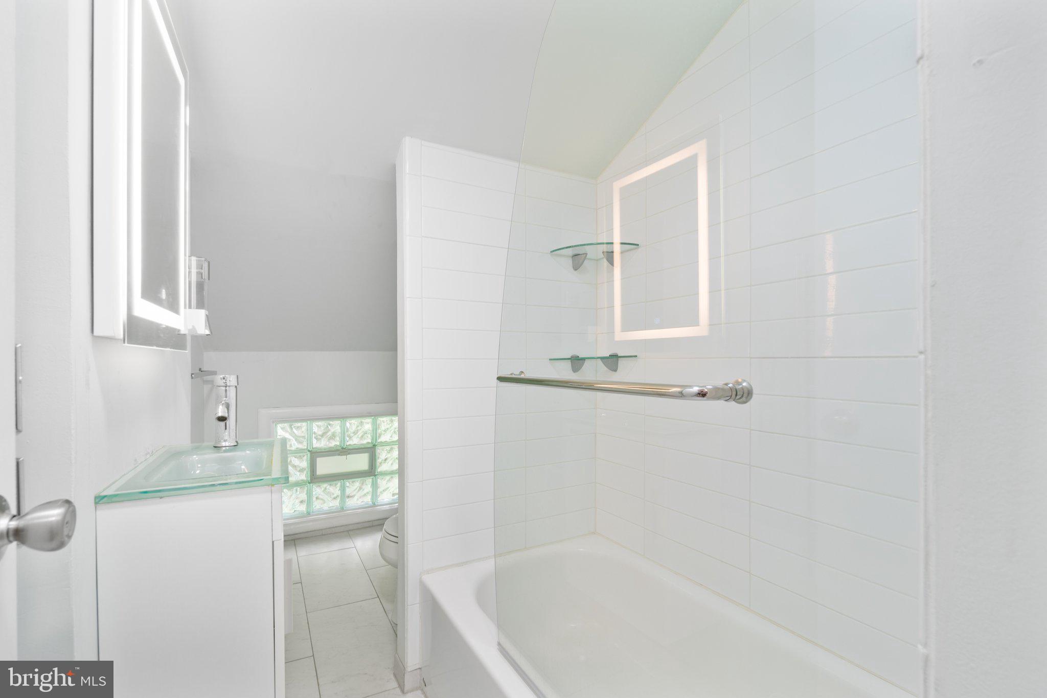 HUNGERFORD - Residential Lease