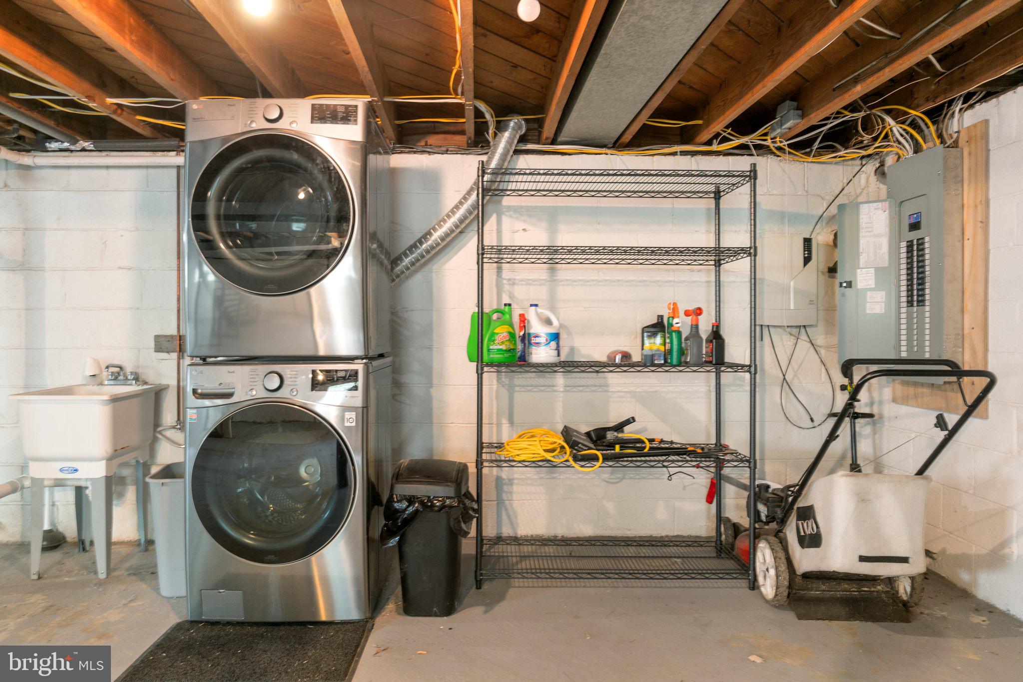 HUNGERFORD - Residential Lease