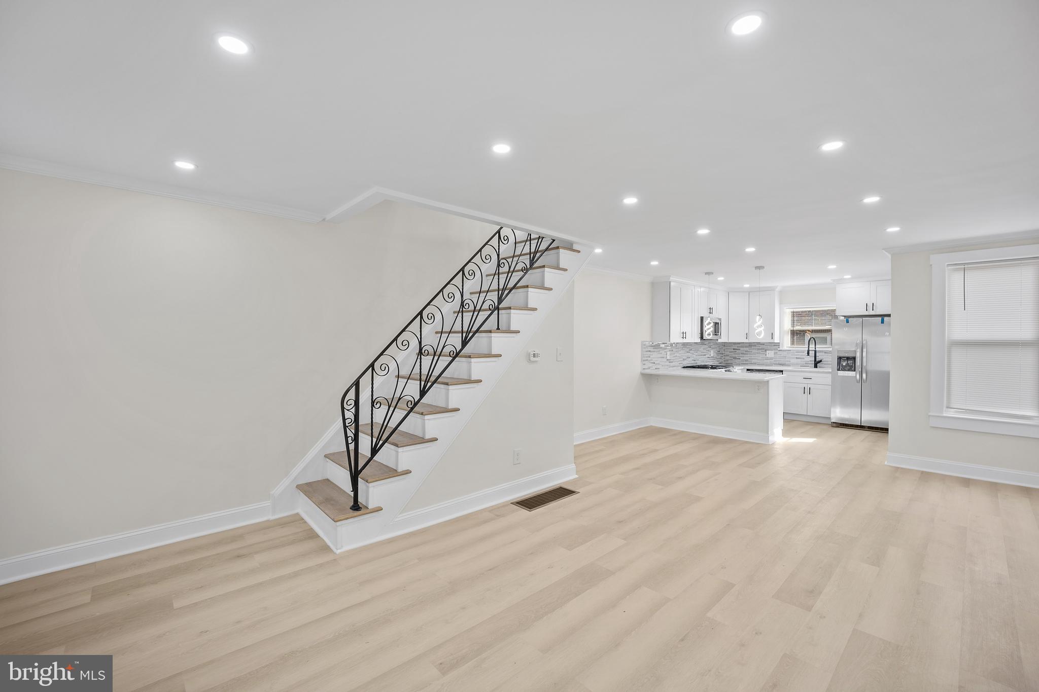 WEST OAK LANE - Residential