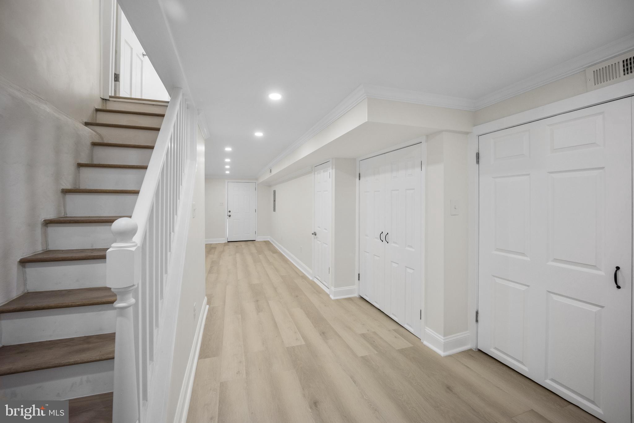 WEST OAK LANE - Residential