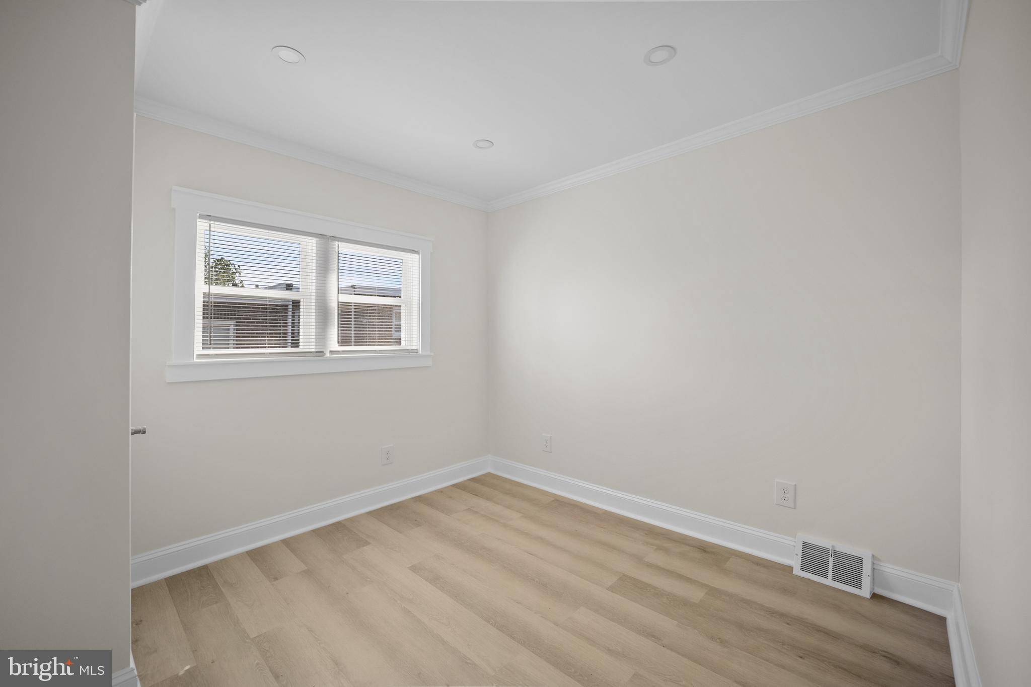 WEST OAK LANE - Residential