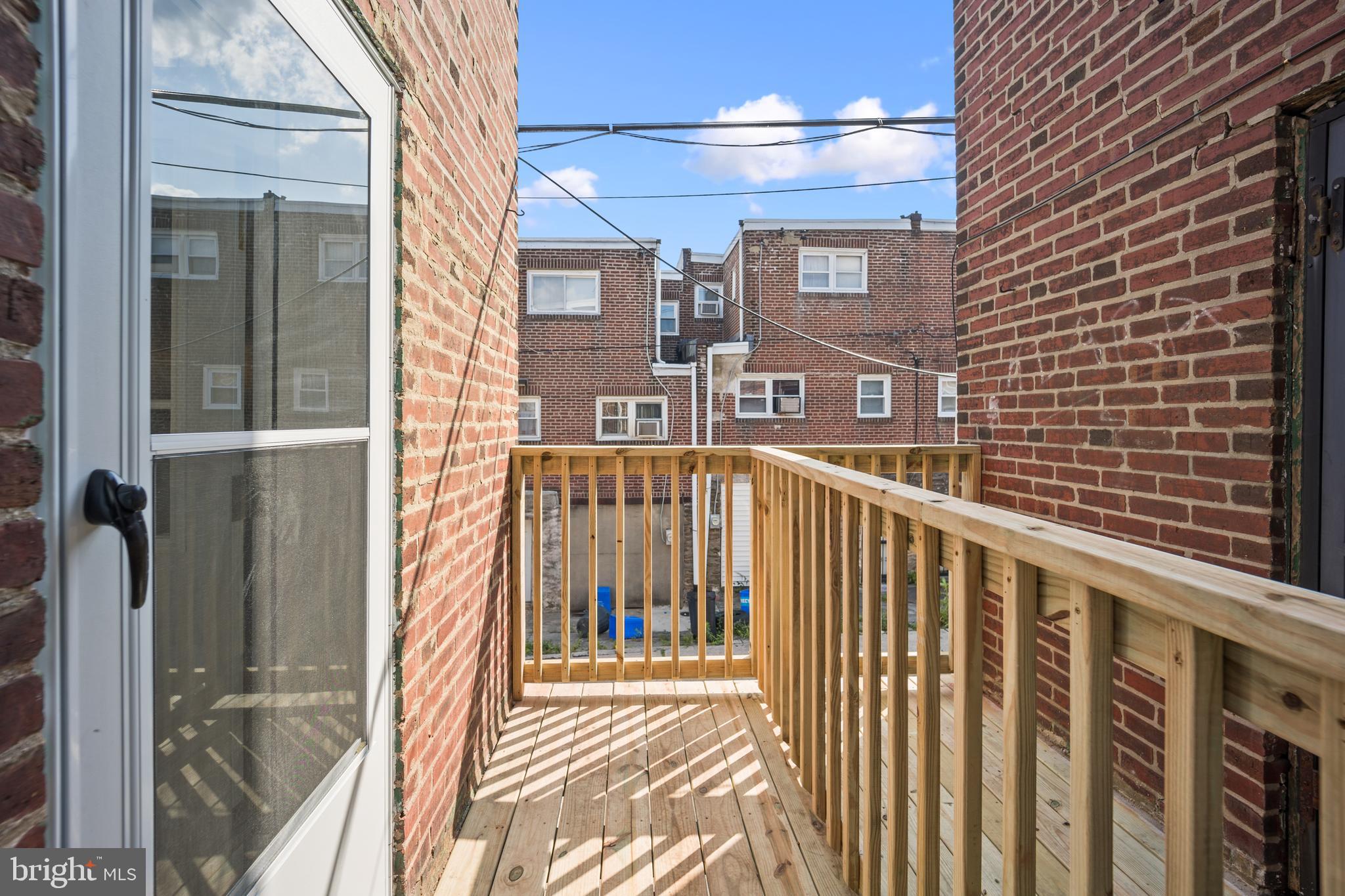 WEST OAK LANE - Residential