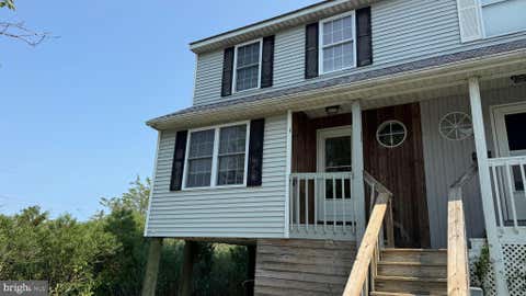 Townhouse For Sale - 53 Wyatt Street<br/> FREDERICA, DE 19946