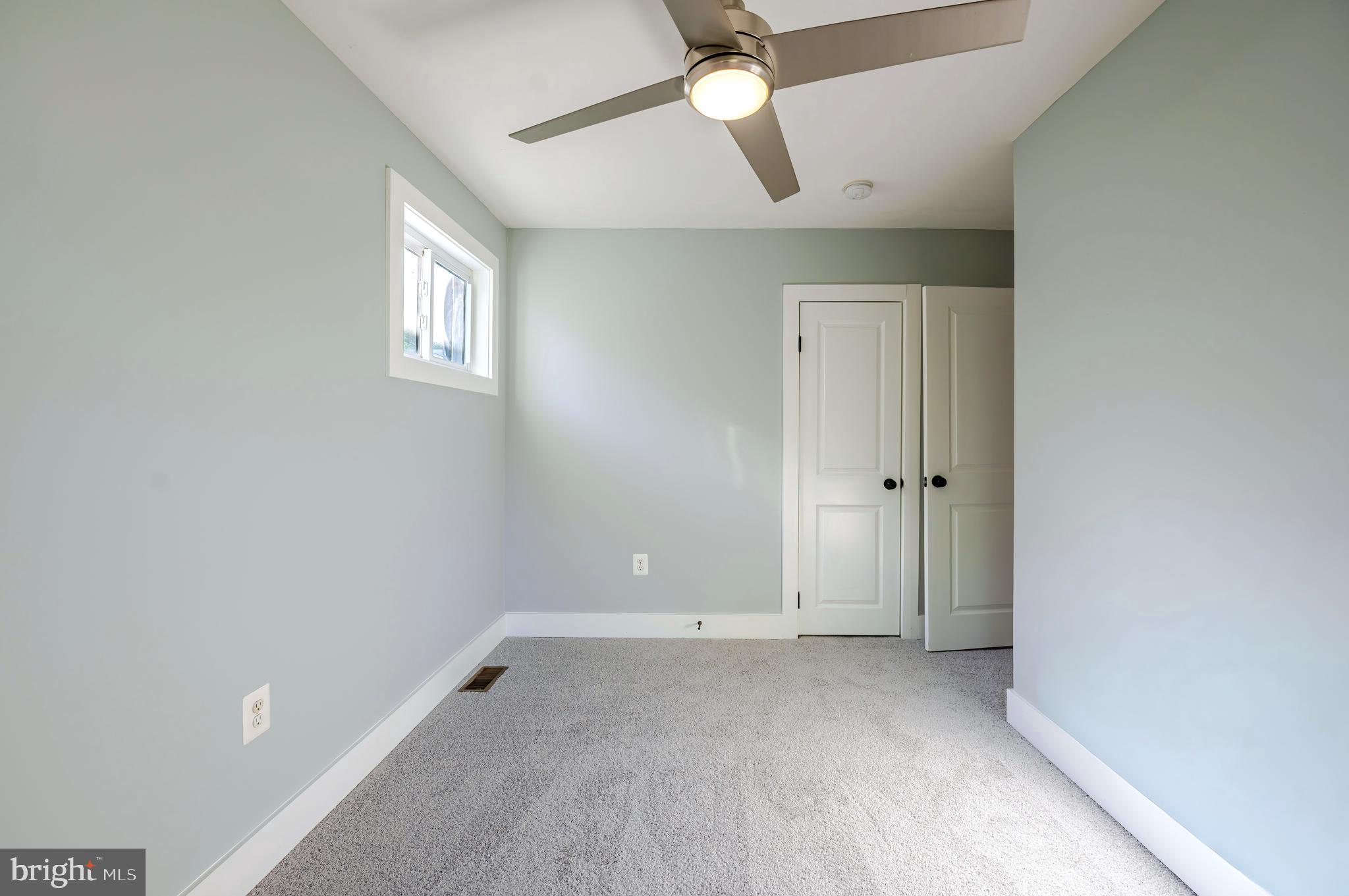 GLASSMANOR - Residential