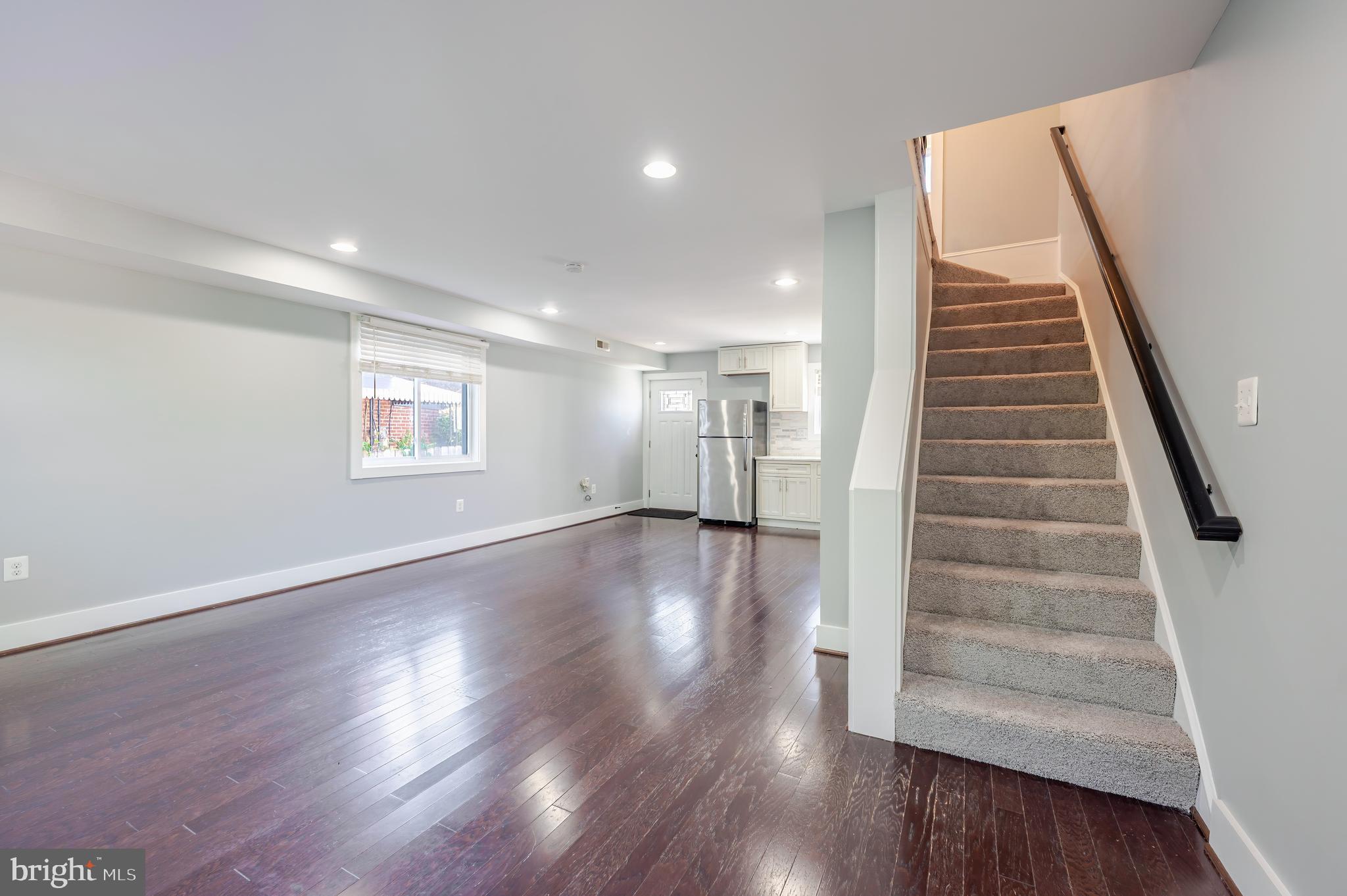 GLASSMANOR - Residential