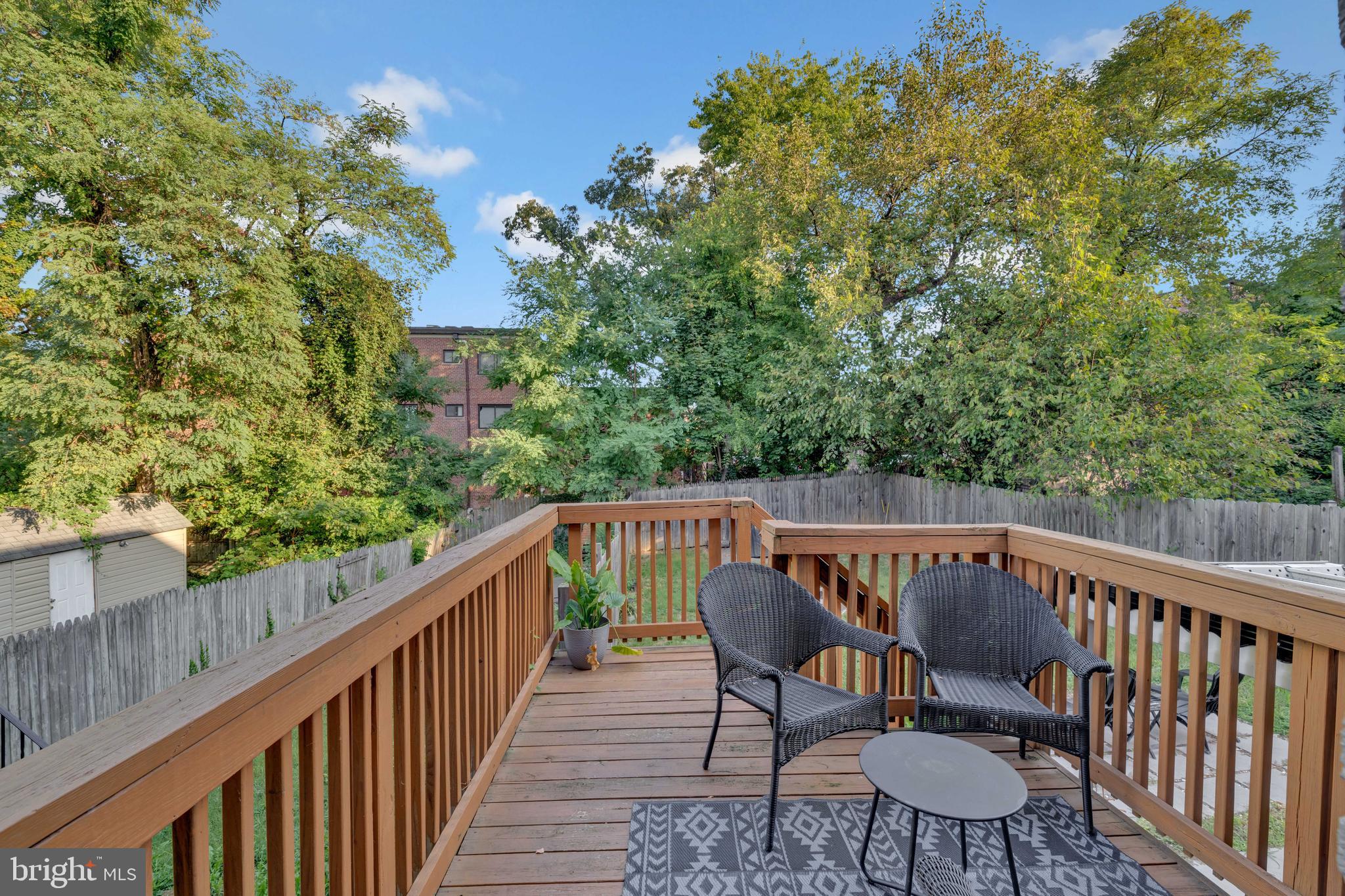 GLASSMANOR - Residential