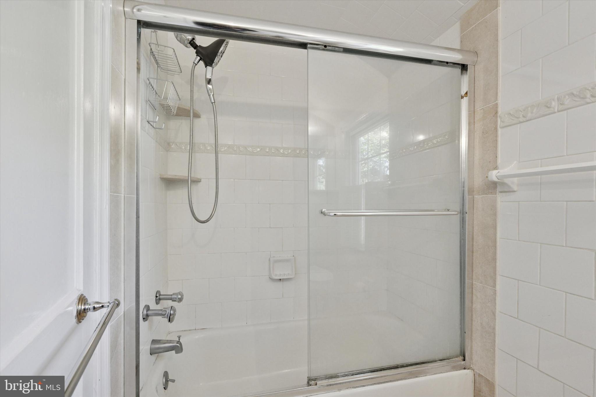 PENN WYNNE - Residential Lease