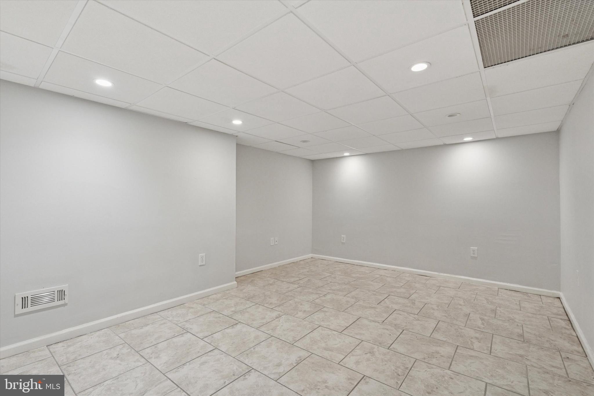 PENN WYNNE - Residential Lease