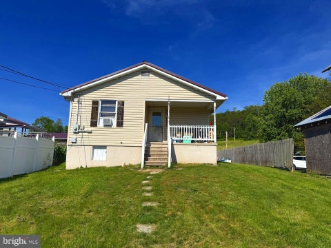 Homes For Sale - 667 Cromwell Street<br/> ORBISONIA, PA 17243